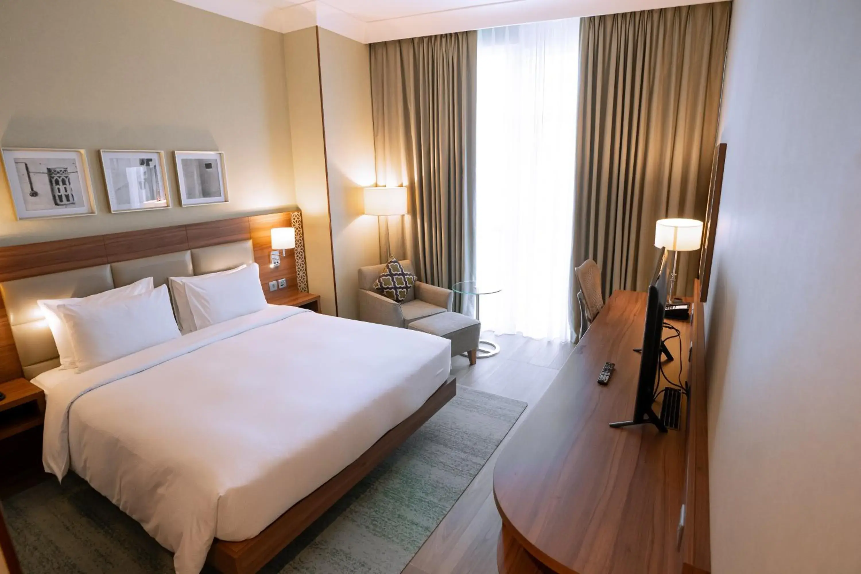 King Room in Hilton Garden Inn Dubai Deira King Room in Hilton Garden Inn Dubai Deira
