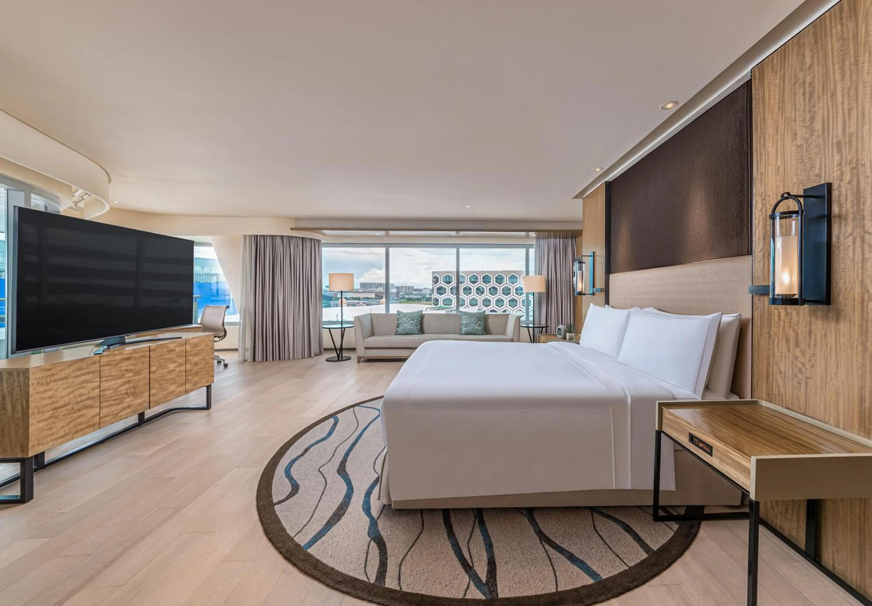 Bed in Conrad Manila