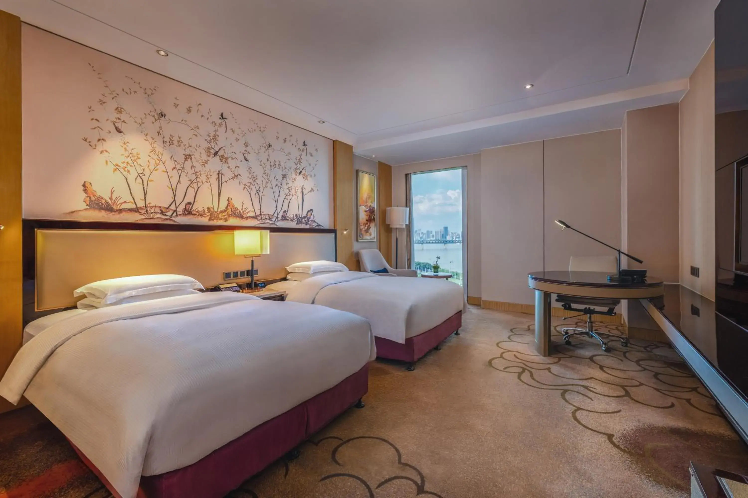 Premier Twin Room with River View in Hilton Wuhan Yangtze Riverside Premier Twin Room with River View in Hilton Wuhan Yangtze Riverside