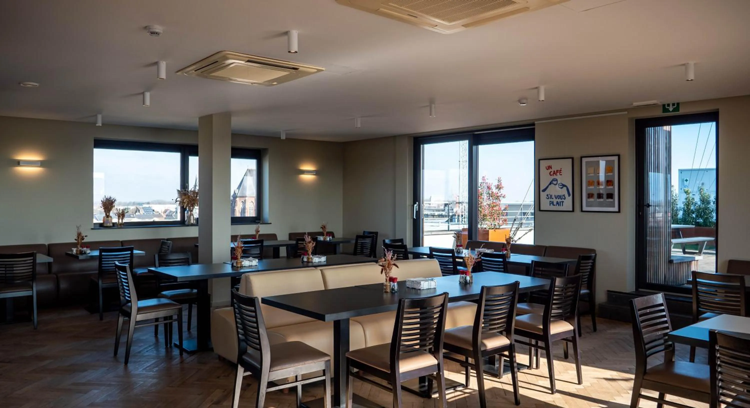 Restaurant/places to eat in Tower Hotel Aalst