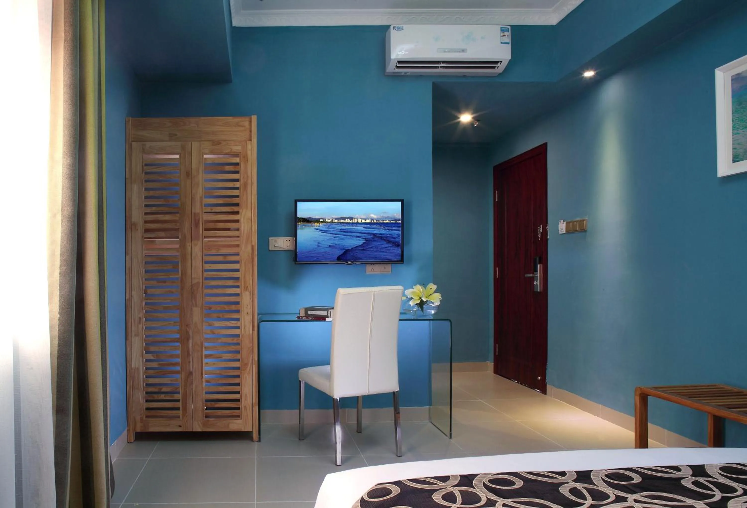 Bed in Care Hotel Coast Collection