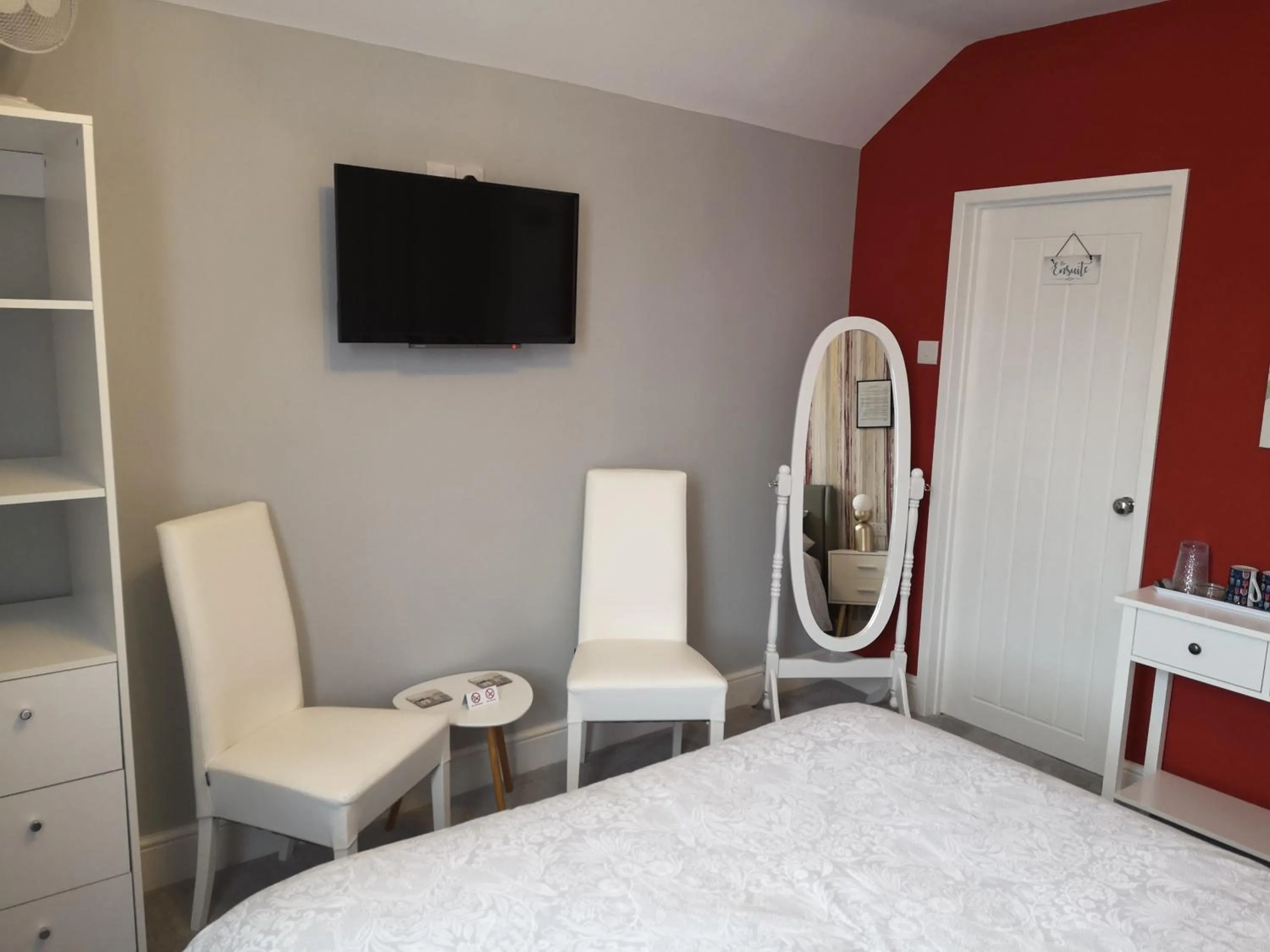 Bedroom, Bed in The Phoenix Guest House