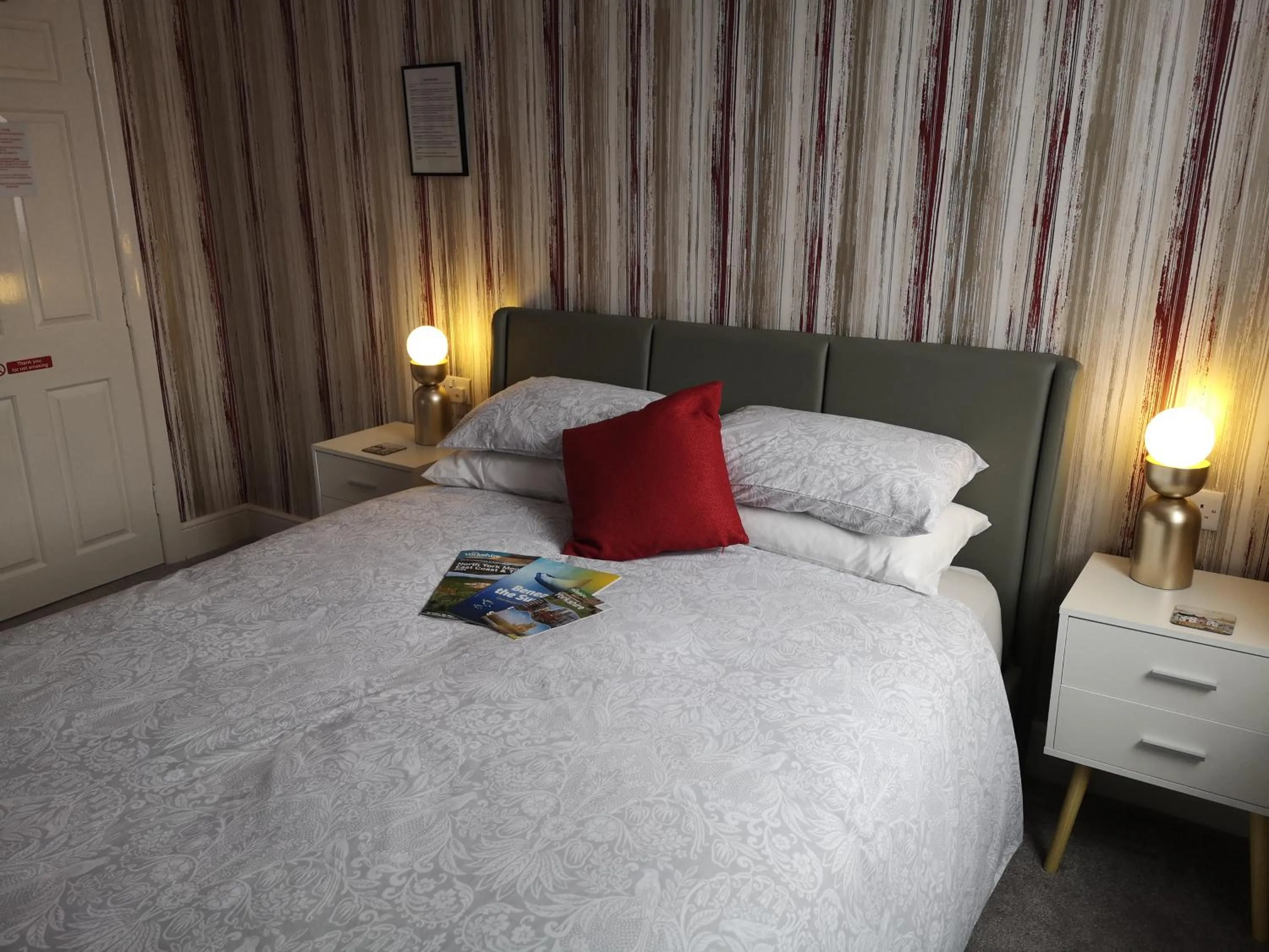 Bedroom, Bed in The Phoenix Guest House