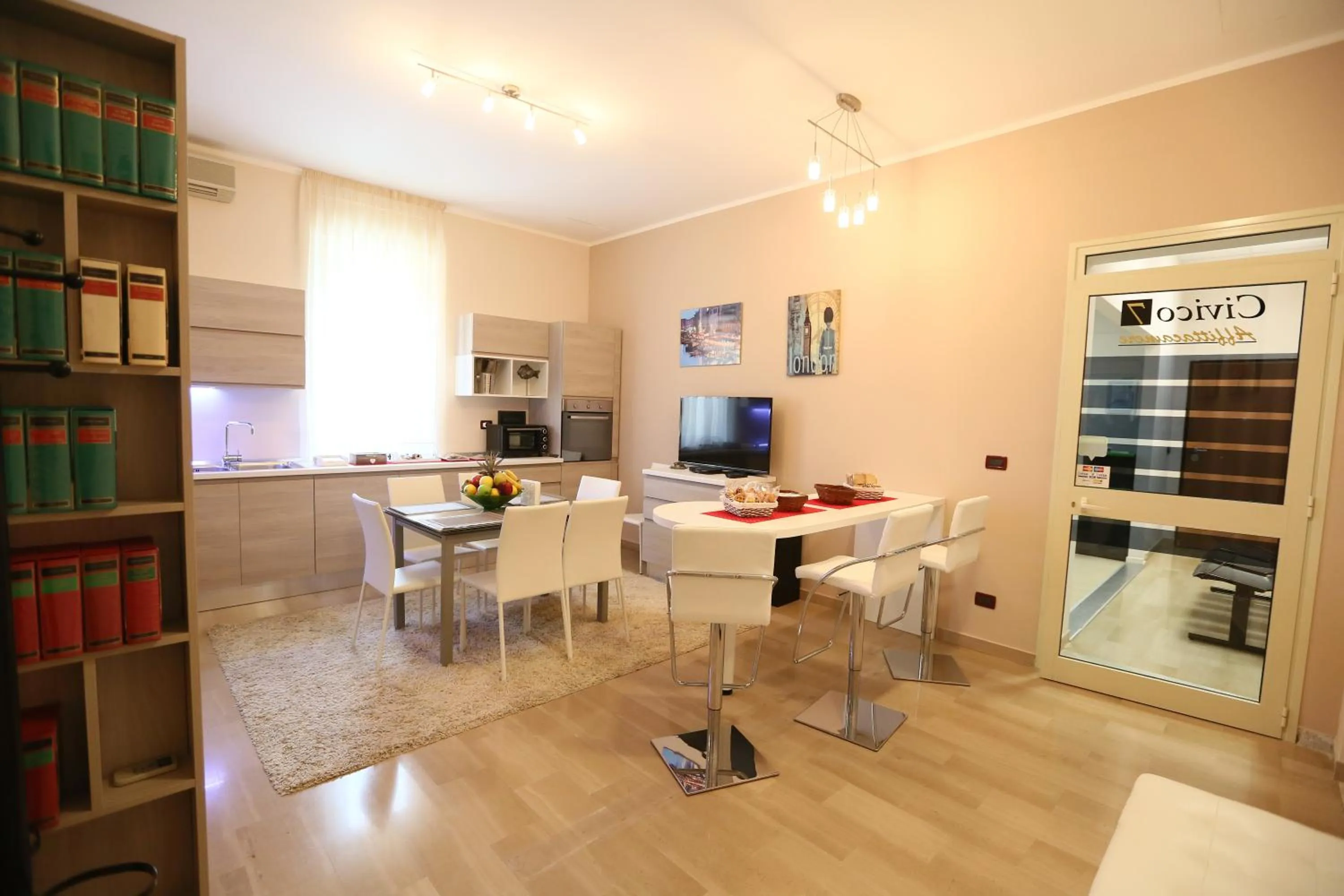 Communal lounge/ TV room in Civico7