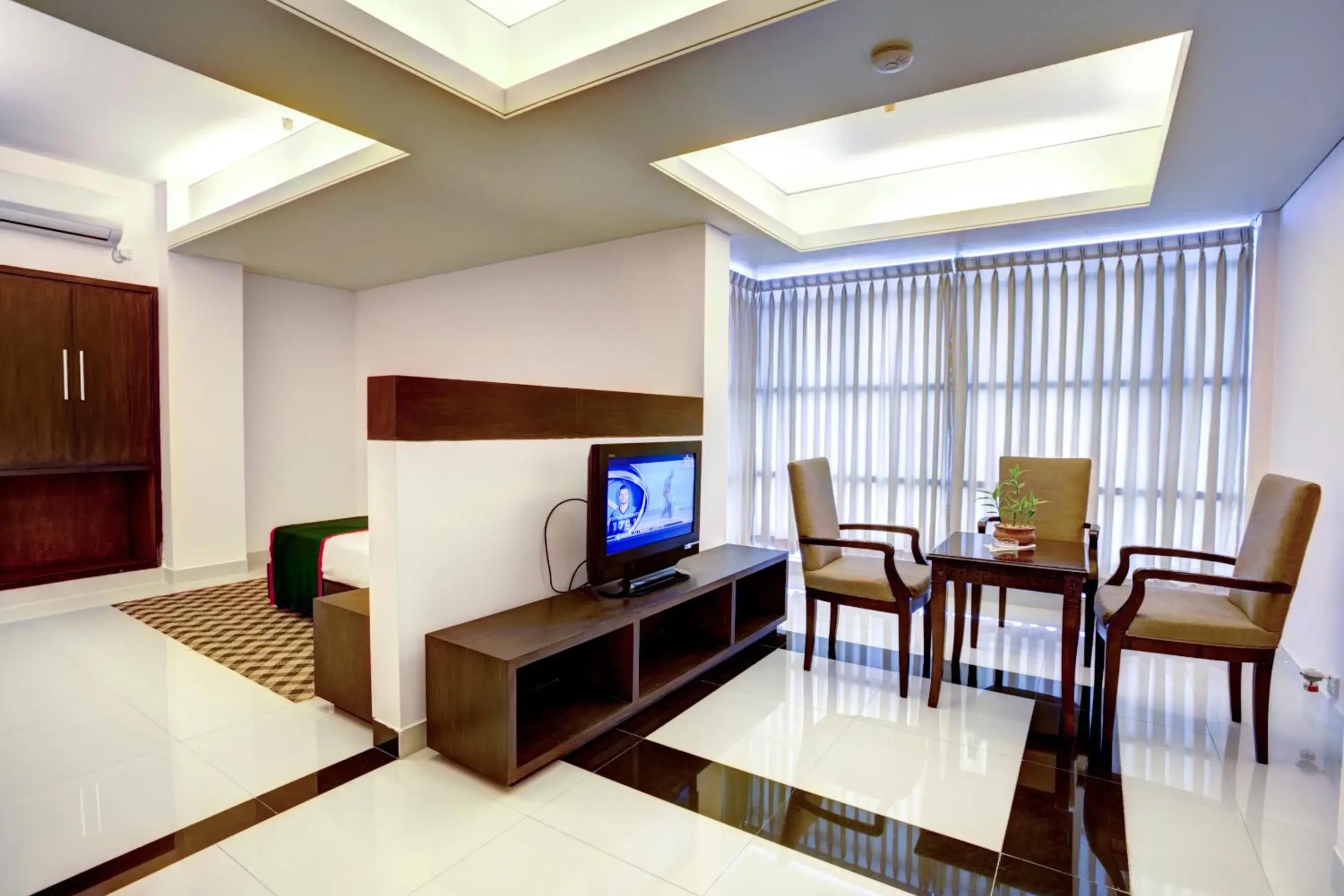 Deluxe King Suite in Nirvana Inn Deluxe King Suite in Nirvana Inn