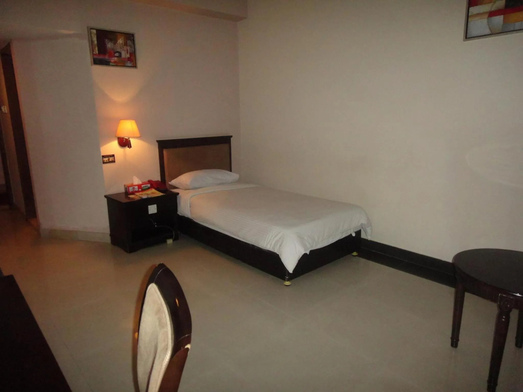 Bedroom, Bed in Nirvana Inn