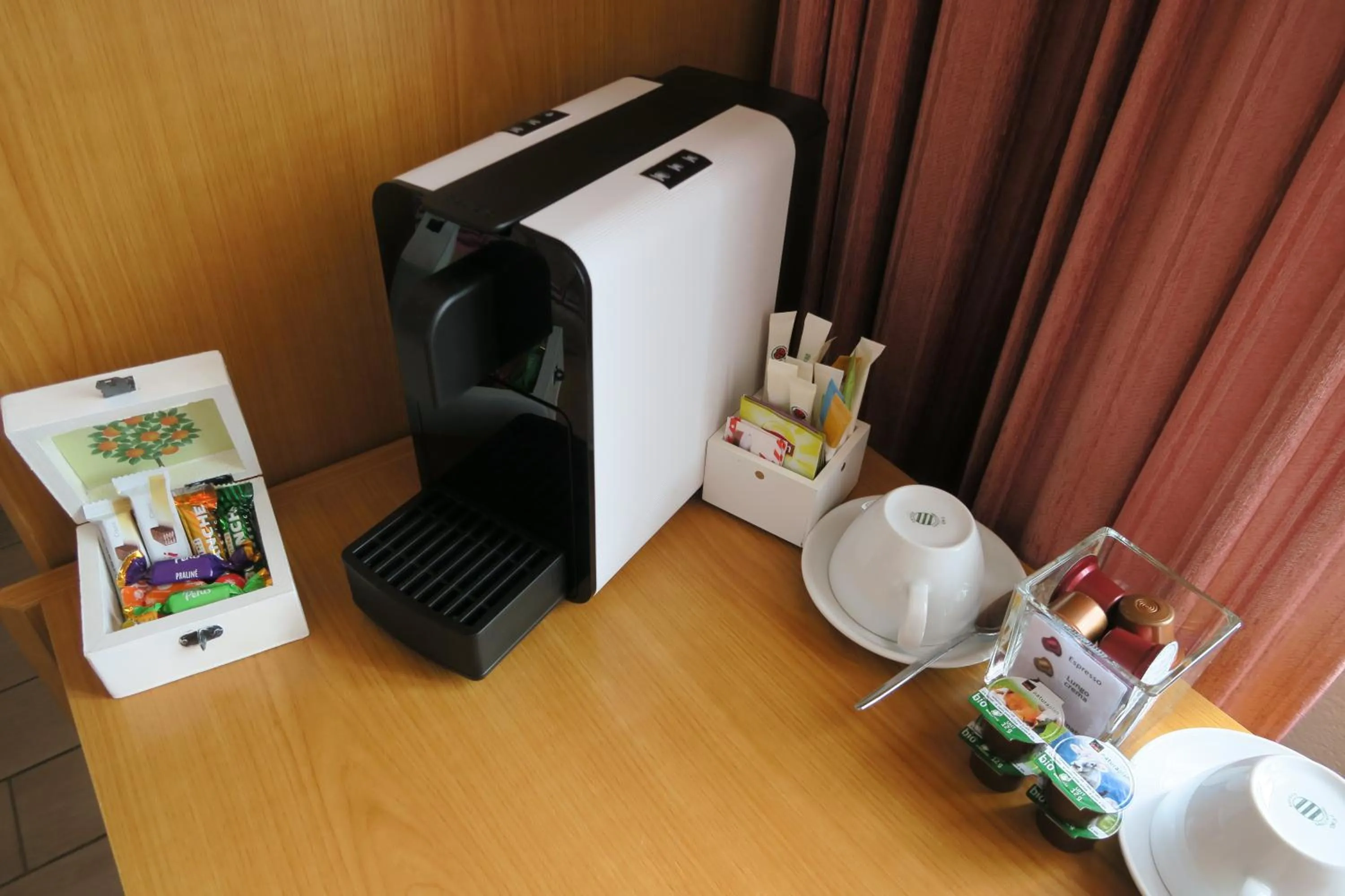 Coffee/tea facilities in L'Union B&B - Chambres d'hôtes