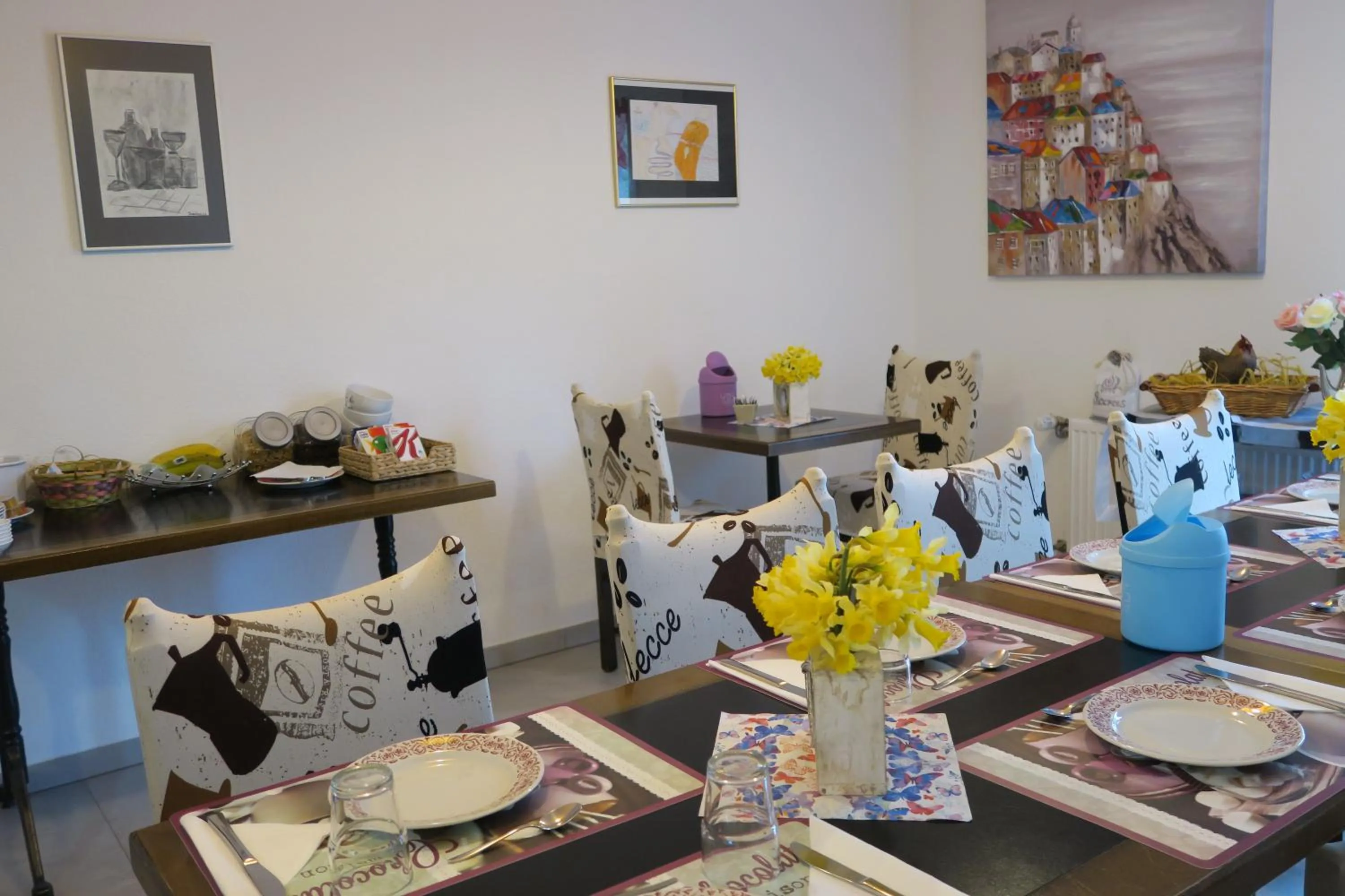 Dining area in L'Union B&B - Chambres d'hôtes