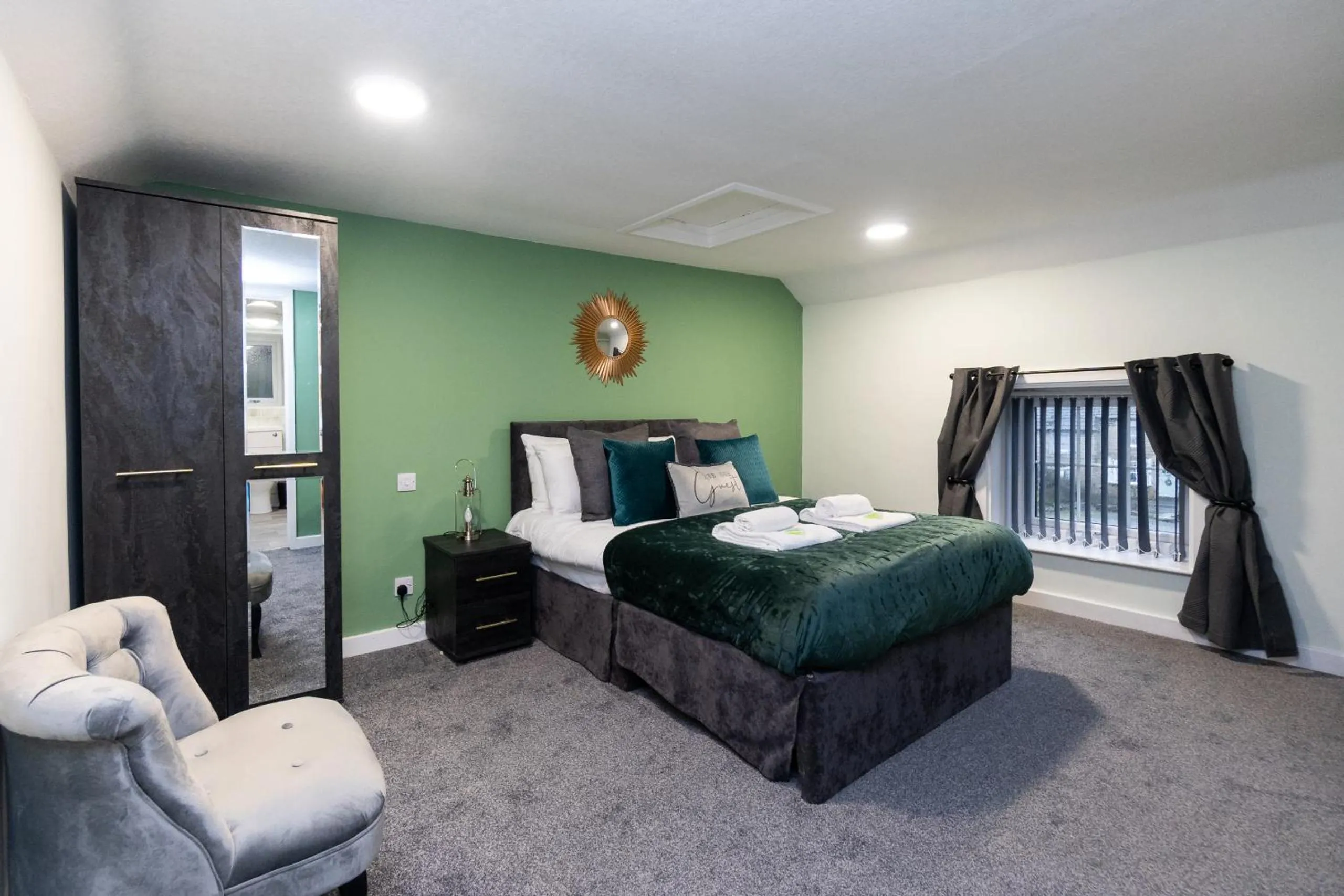 Bedroom, Bed in The Ancient Unicorn