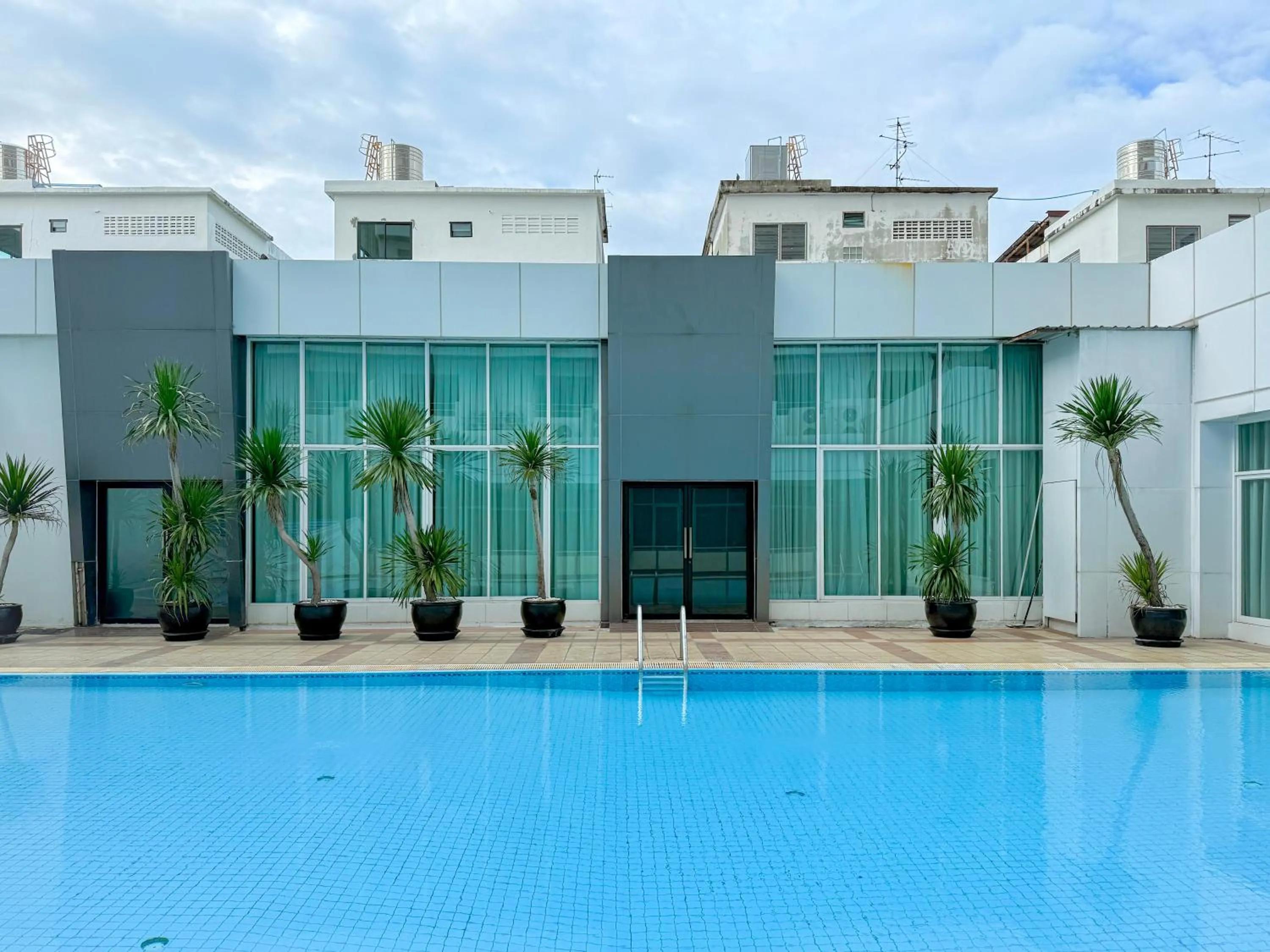 Swimming pool in Avana Residence