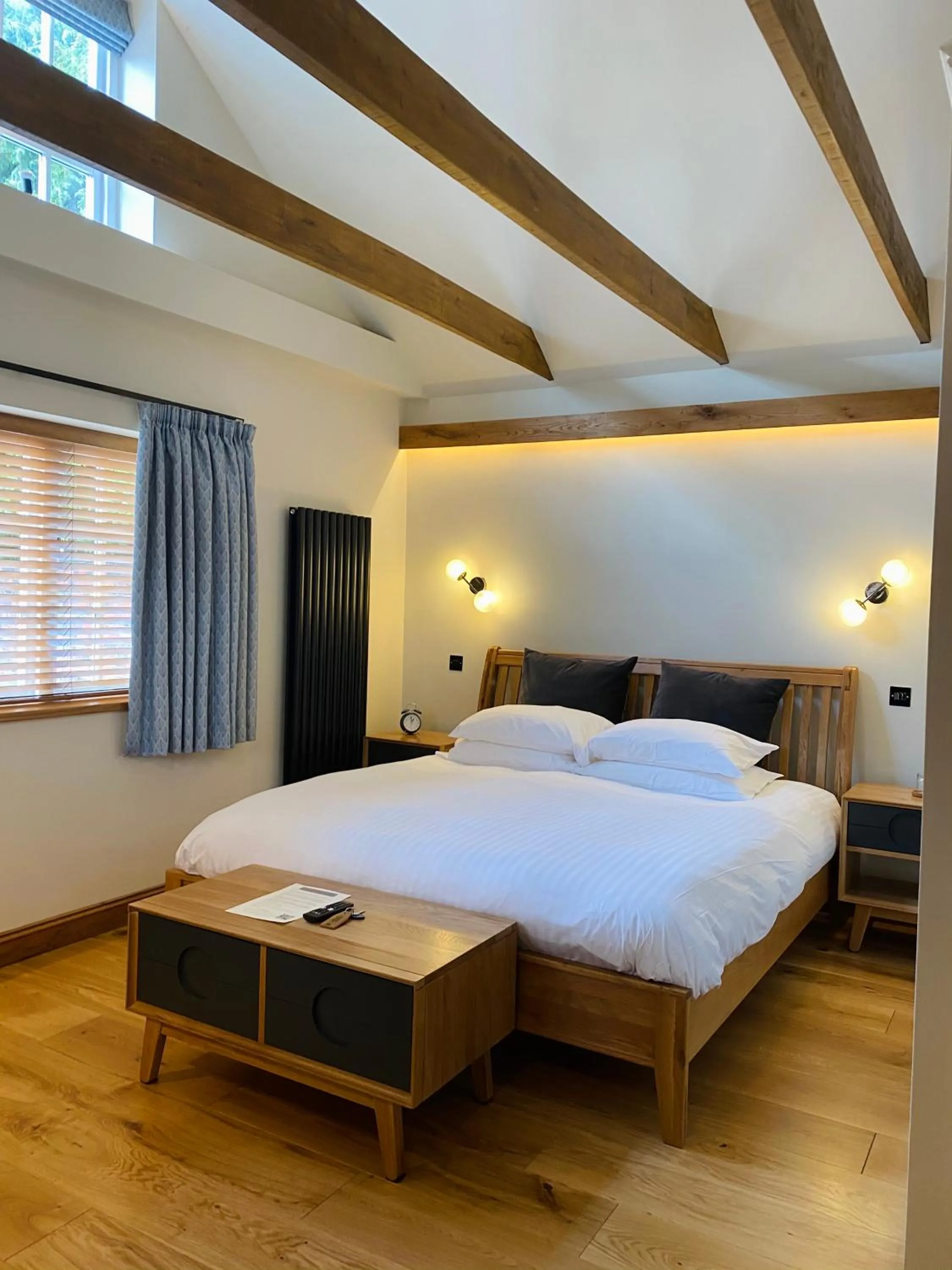 Bedroom, Bed in Sebastians