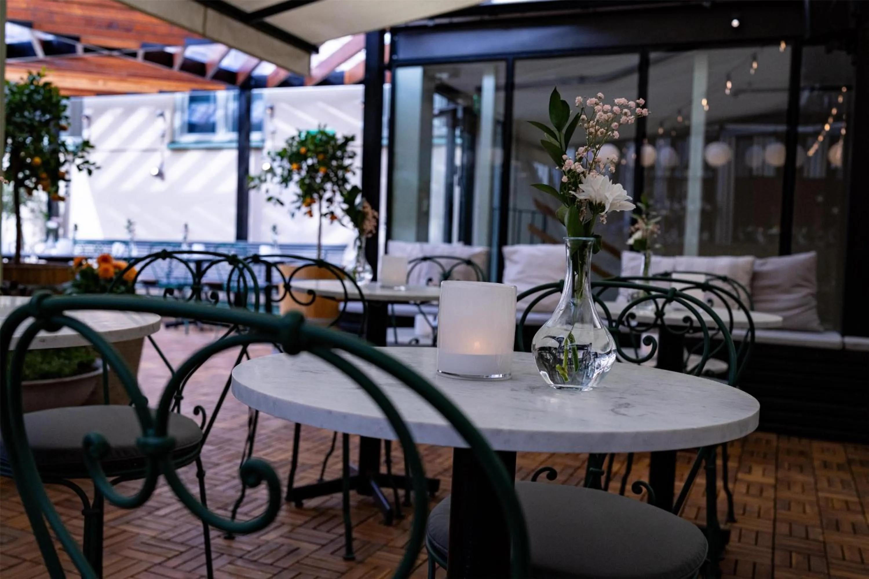 Lounge or bar in Best Western and hotel