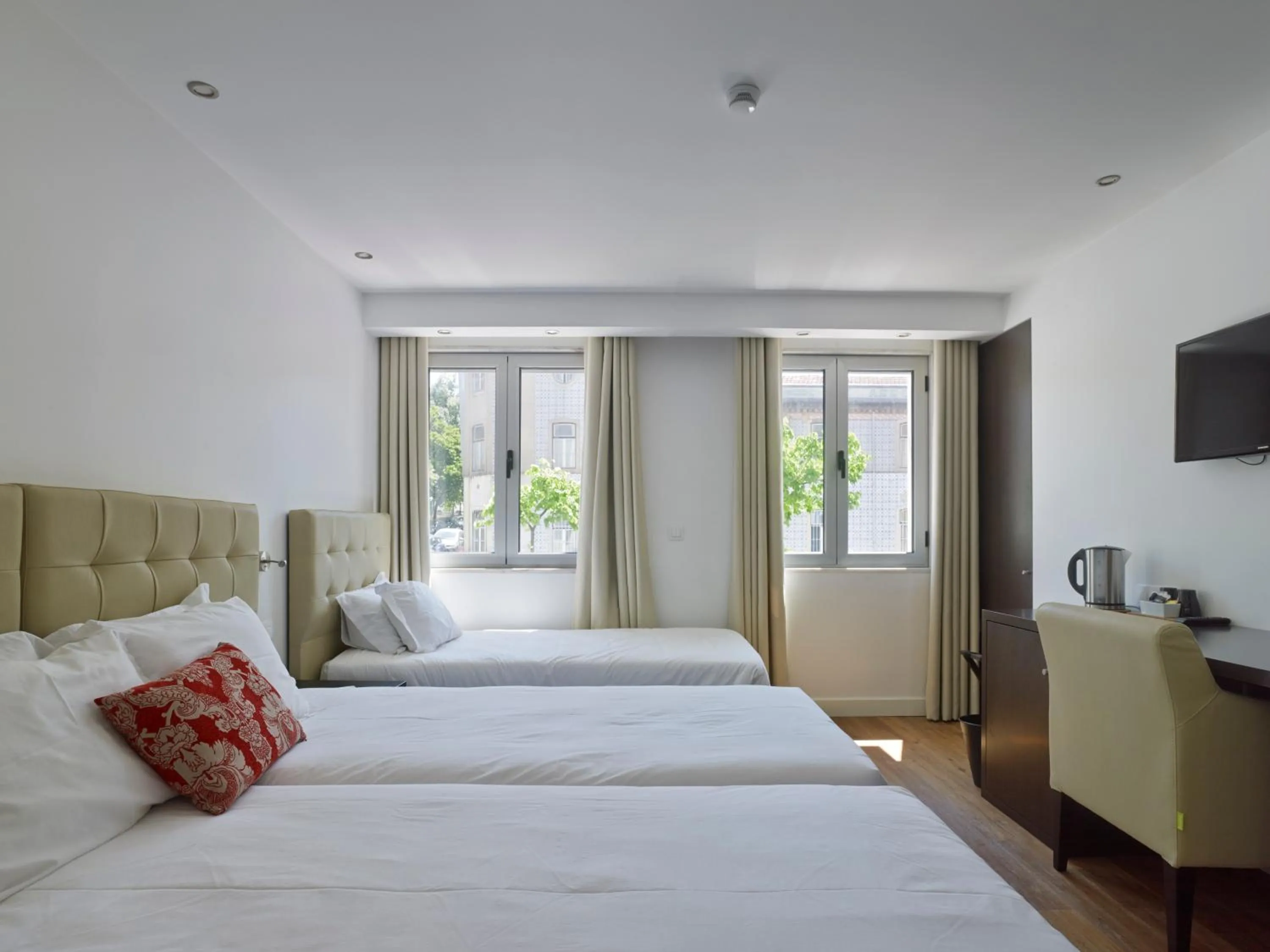 Day, Bed in Lisbon City Apartments & Suites by City Hotels
