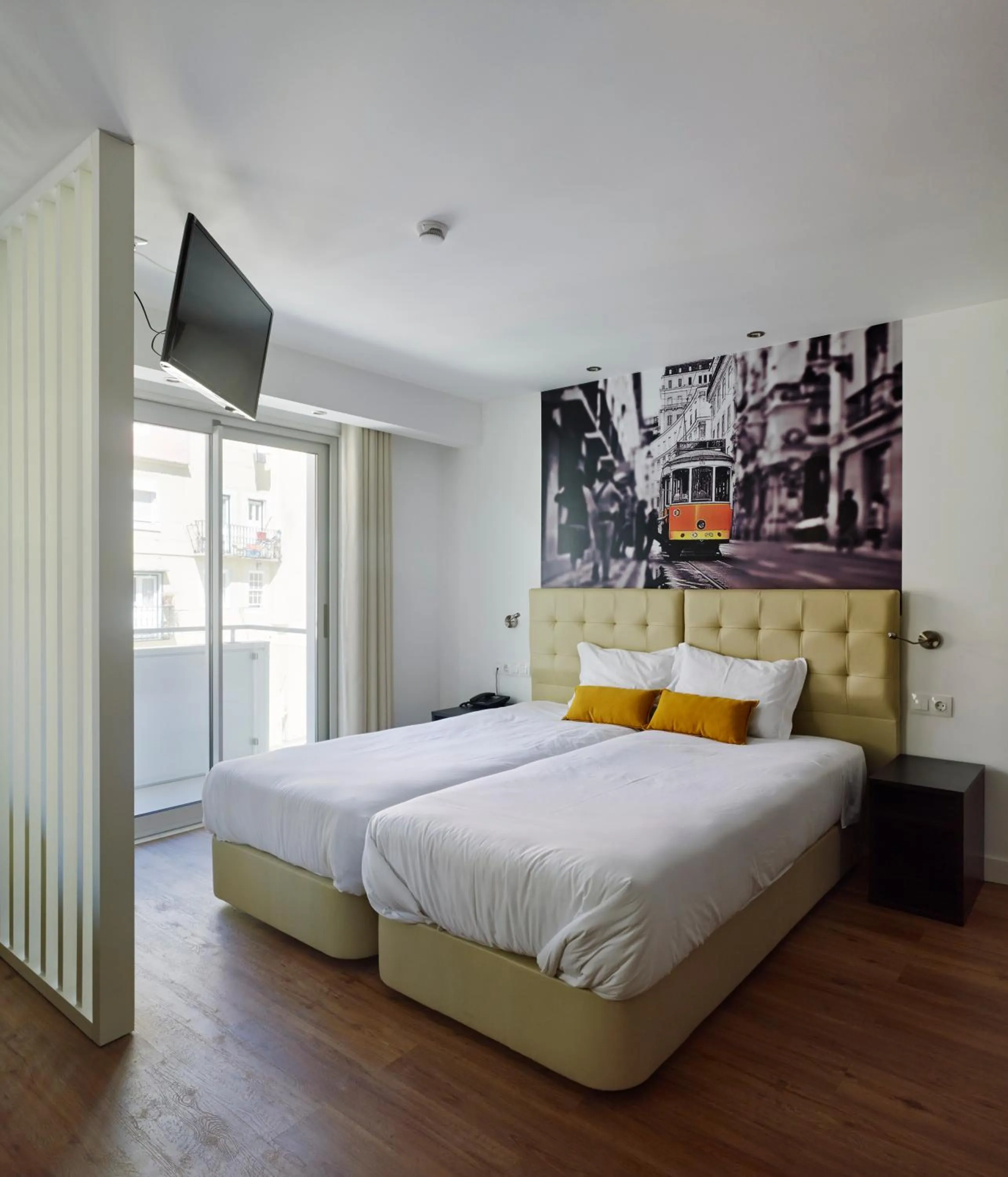 Day, Bed in Lisbon City Apartments & Suites by City Hotels