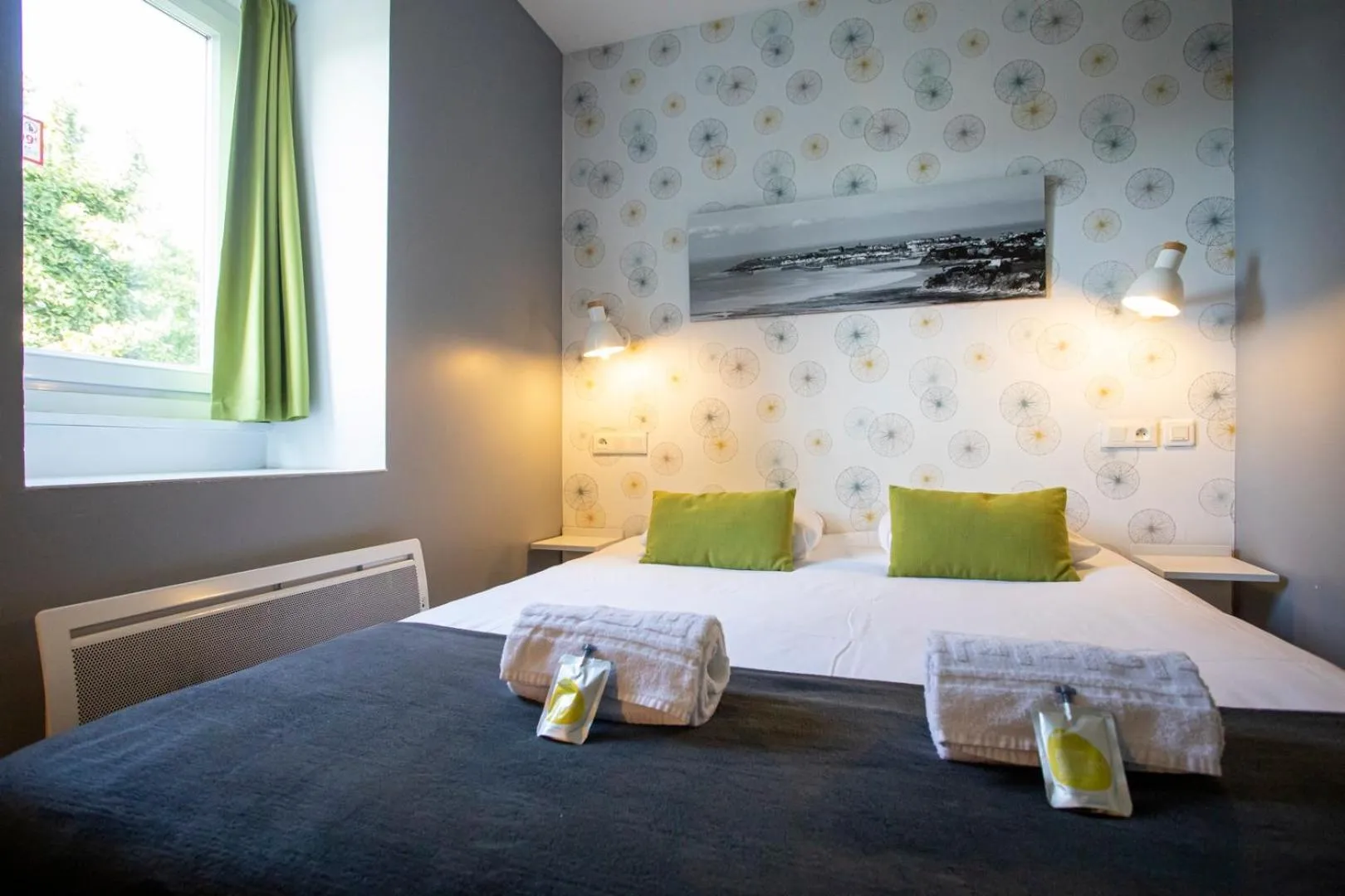 Bedroom, Bed in Au Bout Du Quai