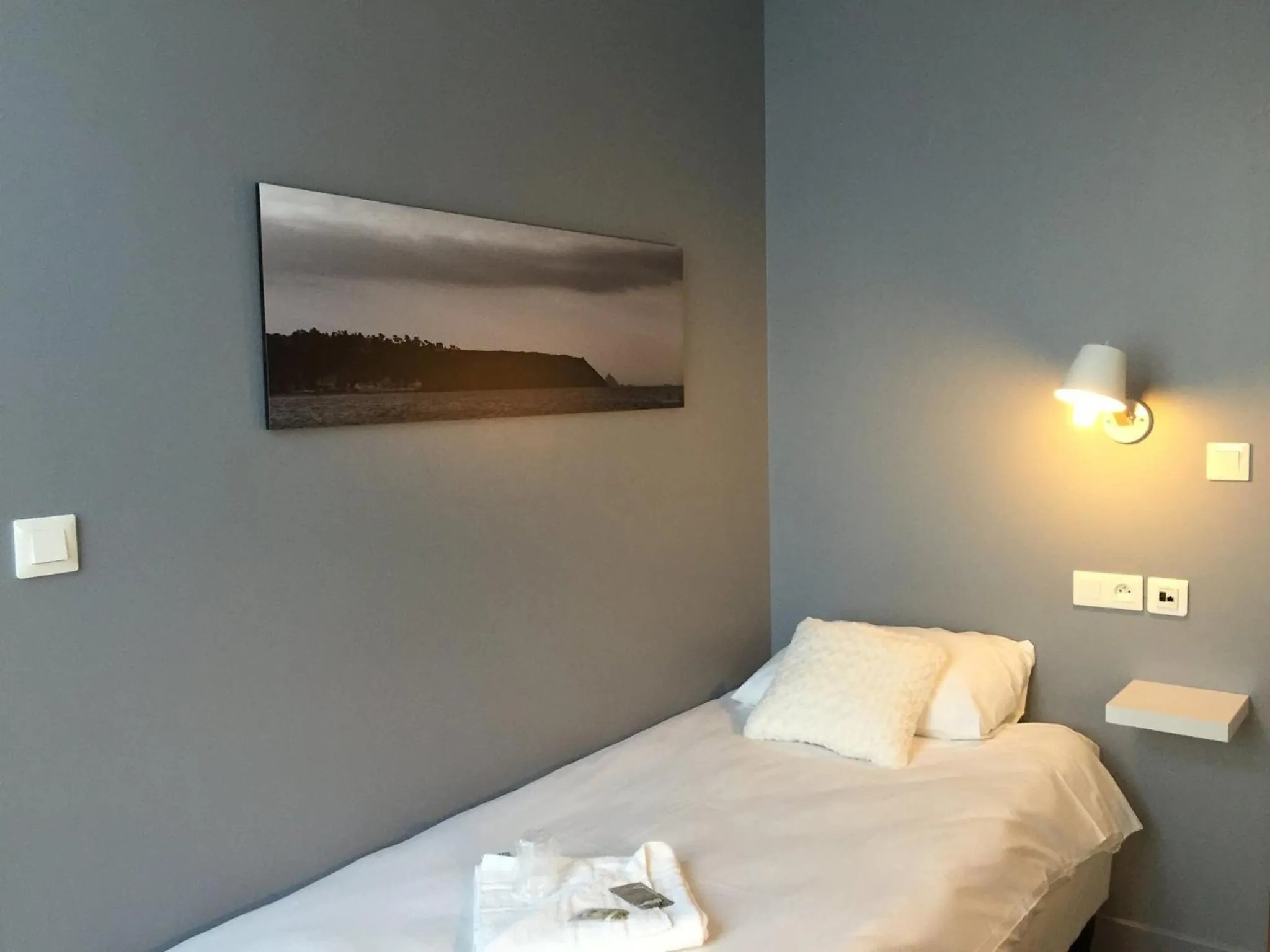 Bedroom, Bed in Au Bout Du Quai