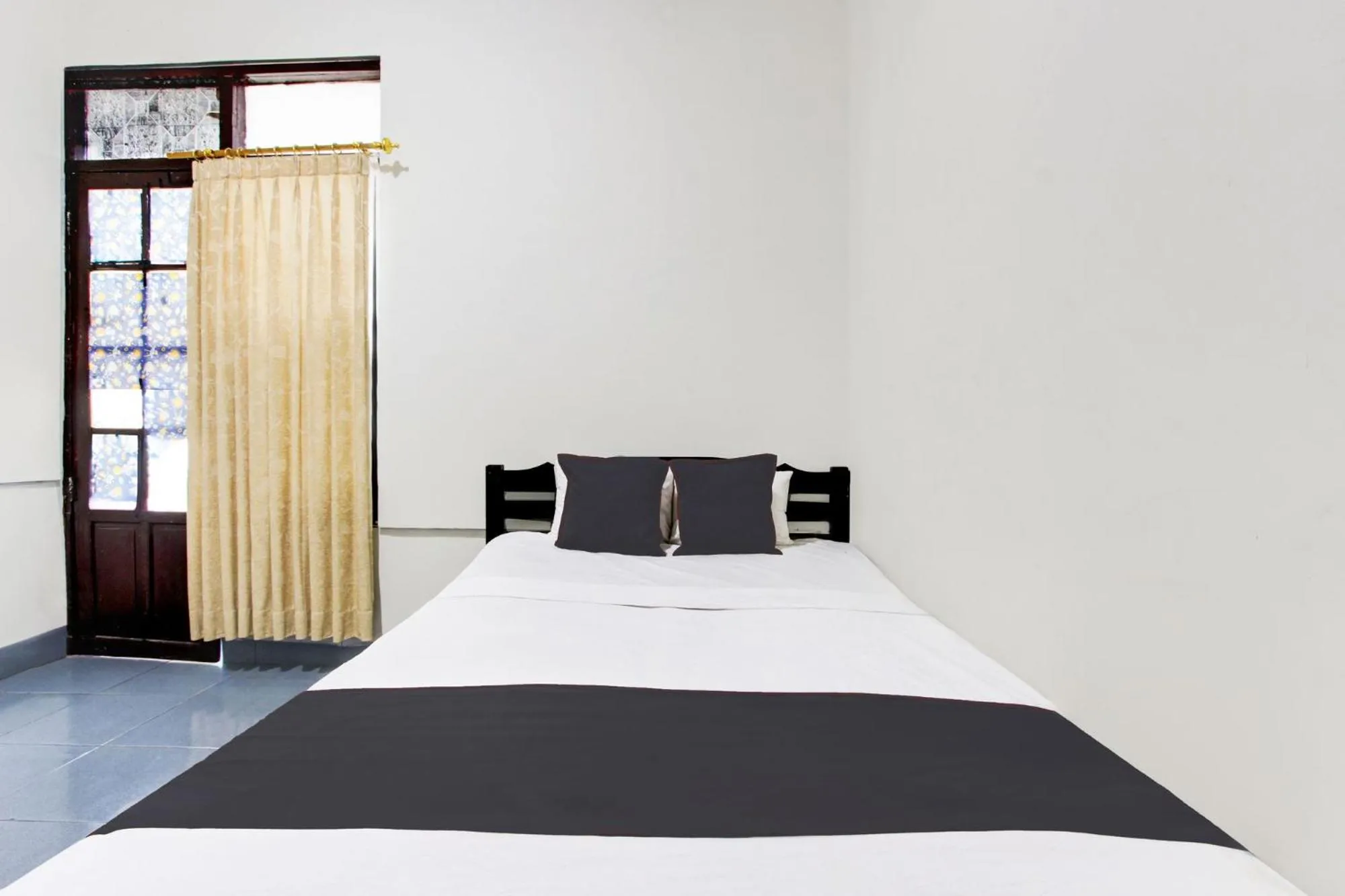 Bedroom, Bed in Hotel O Near Tugu Yogyakarta 2 formerly Monjali Inn