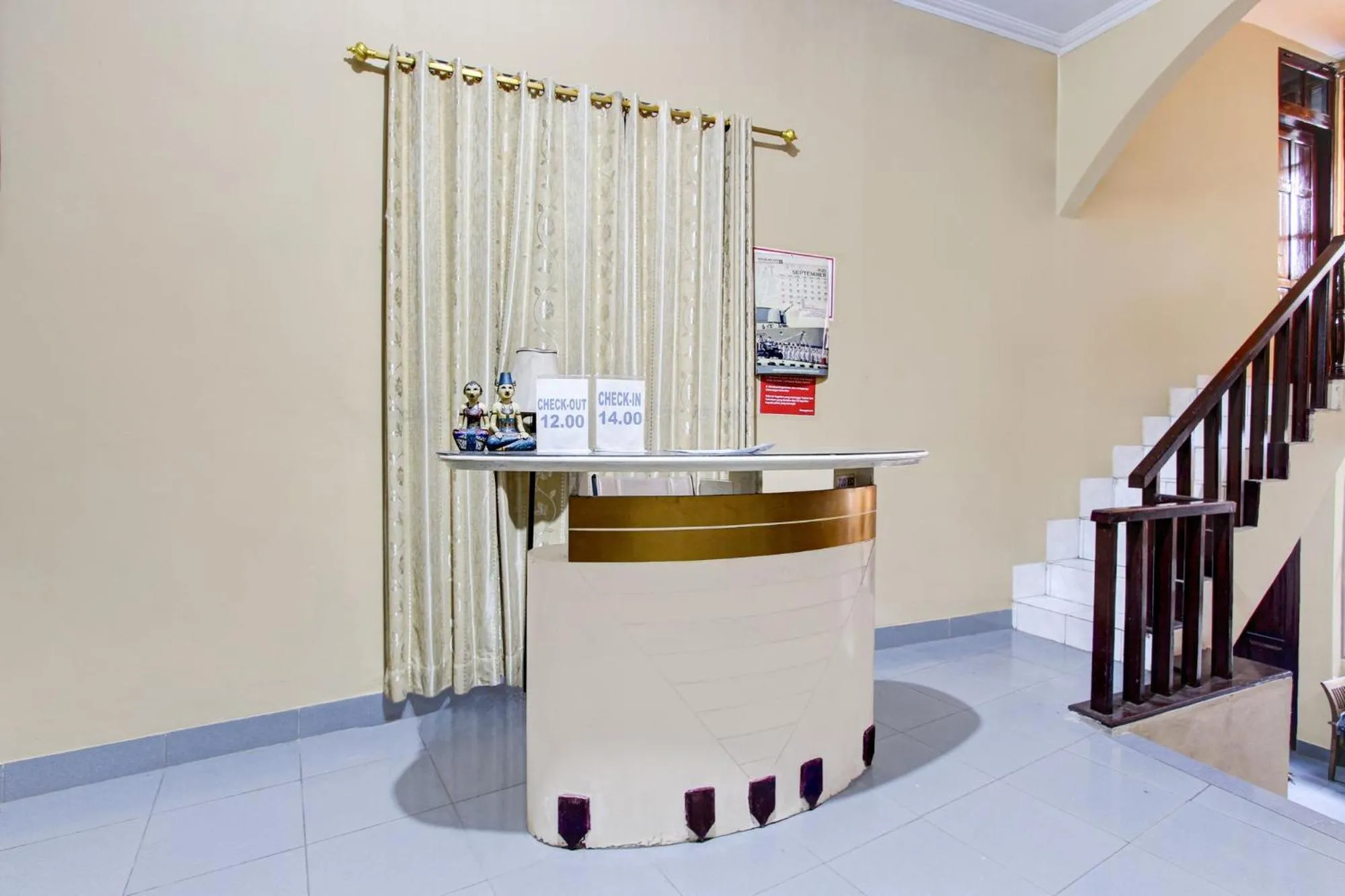 Lobby or reception in Hotel O Near Tugu Yogyakarta 2 formerly Monjali Inn