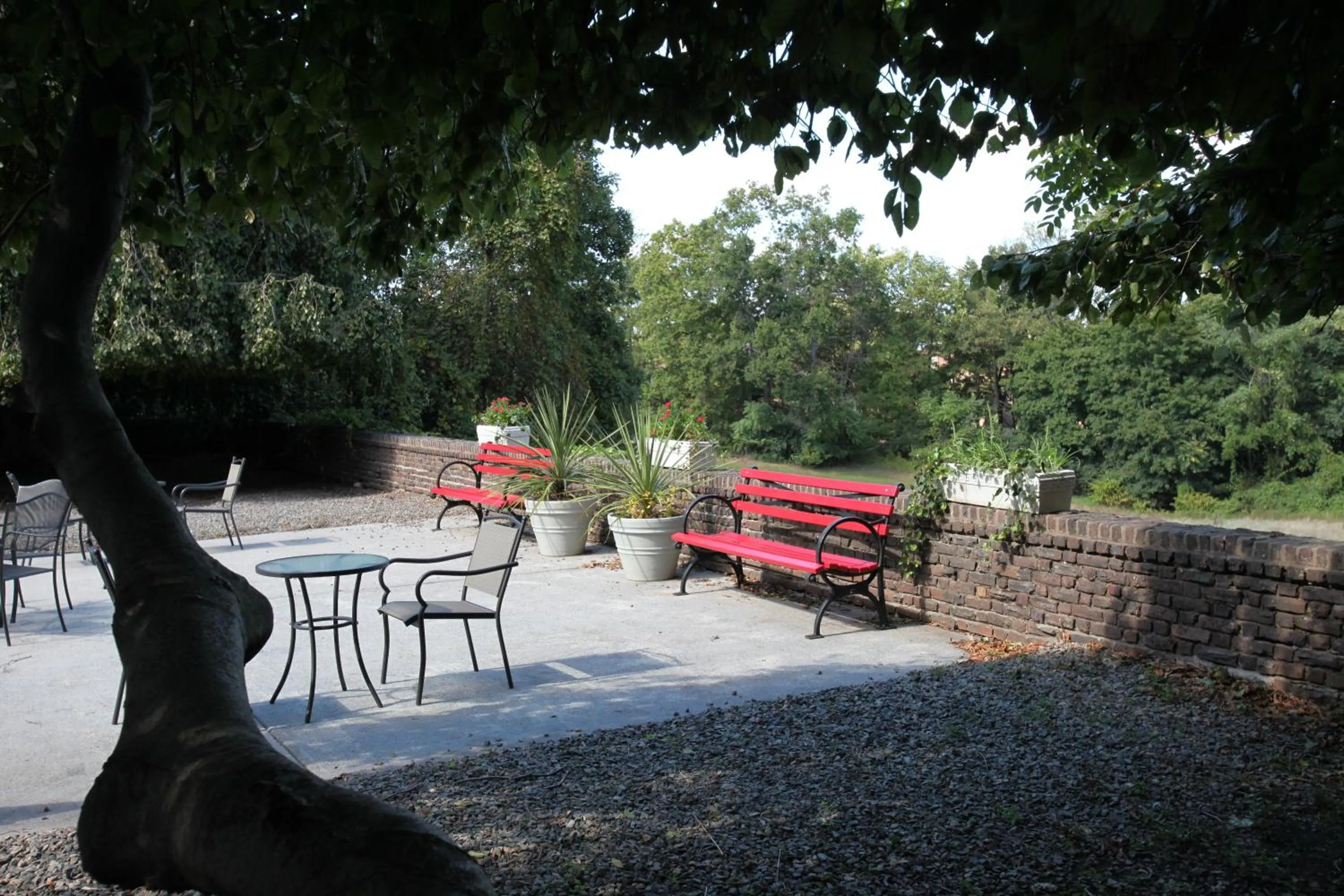 Patio in Rutgers University Inn and Conference Center
