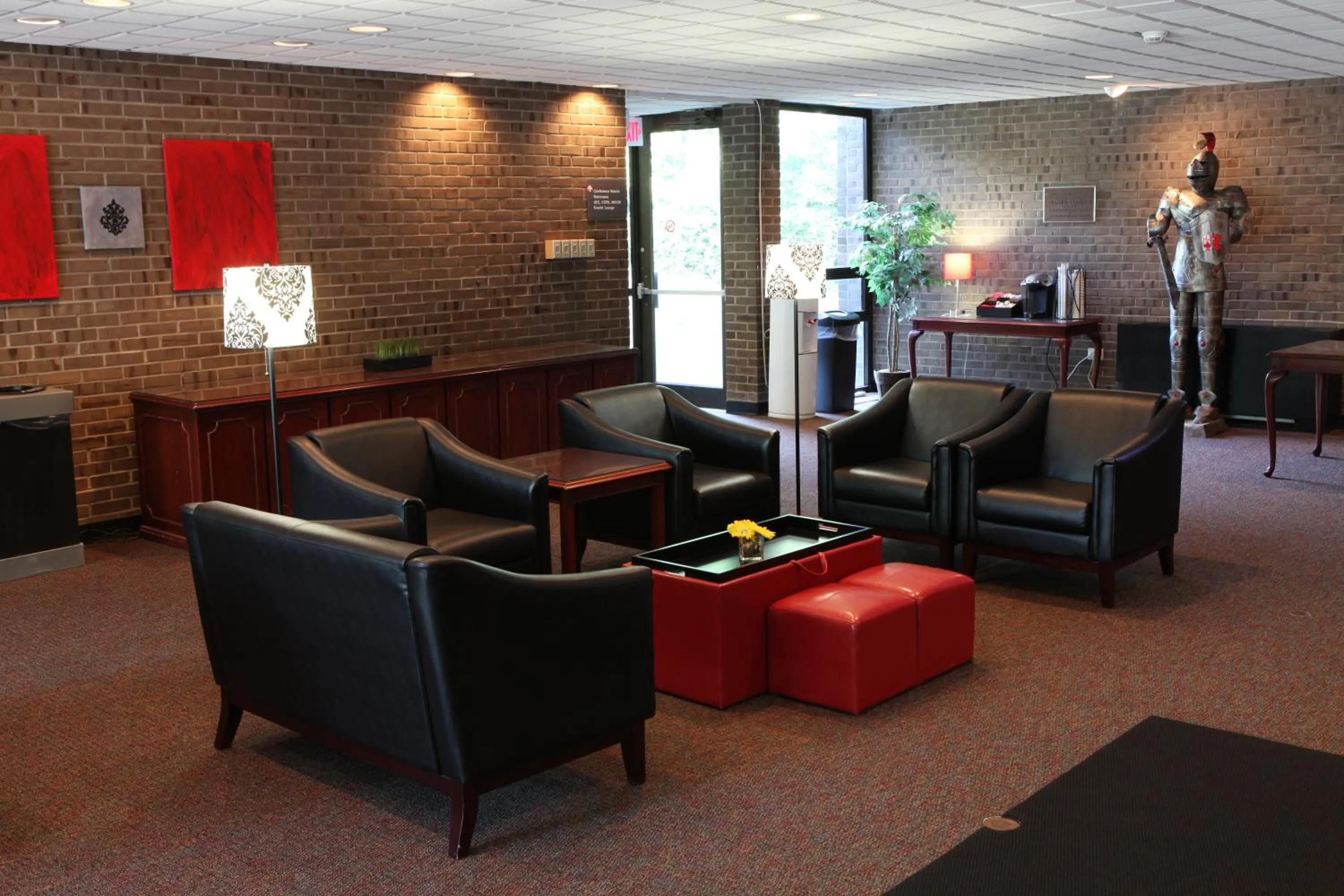 Lobby or reception in Rutgers University Inn and Conference Center