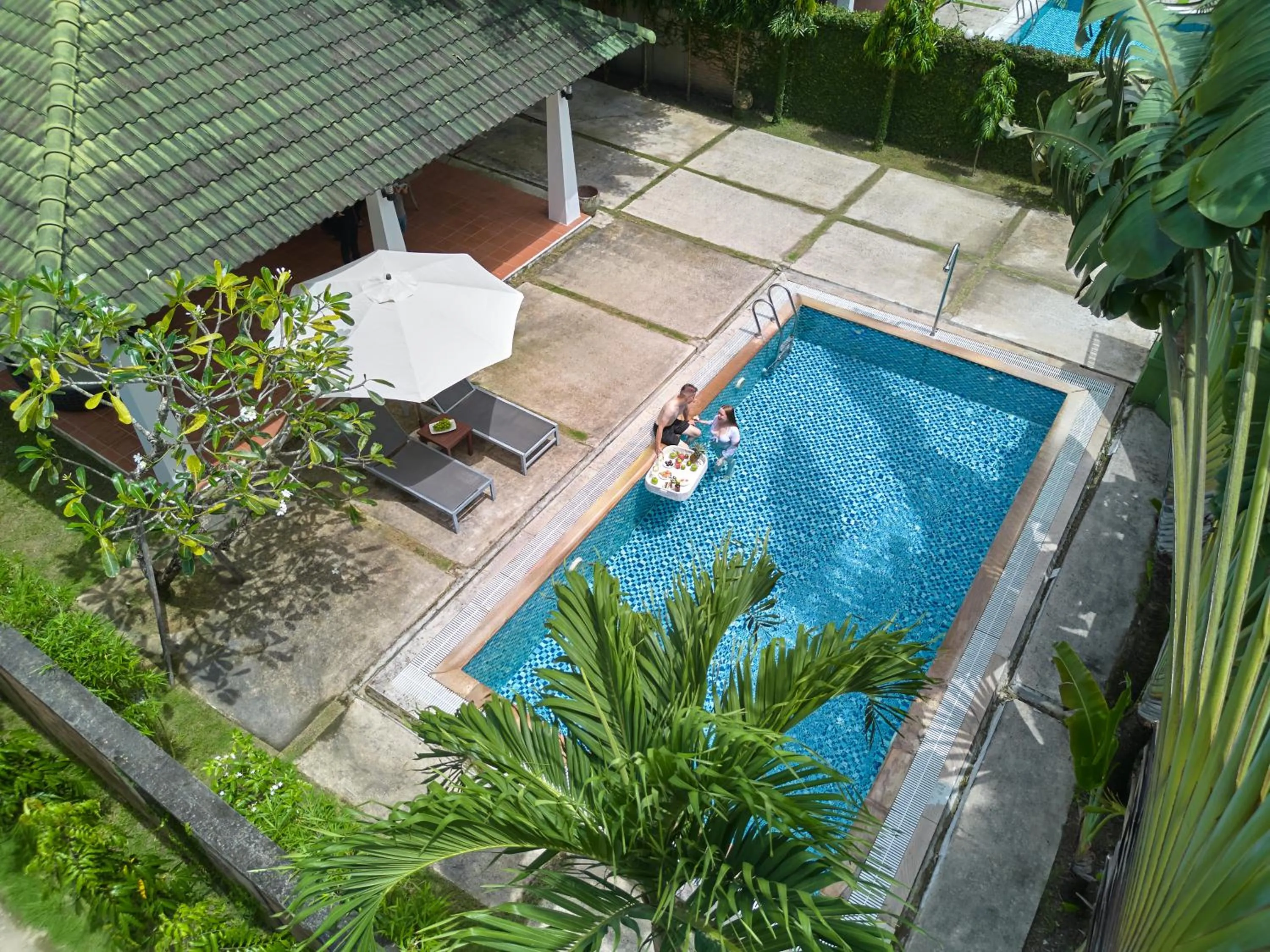 Swimming pool in Famiana Green Villa - Complimentary Airport Shuttle