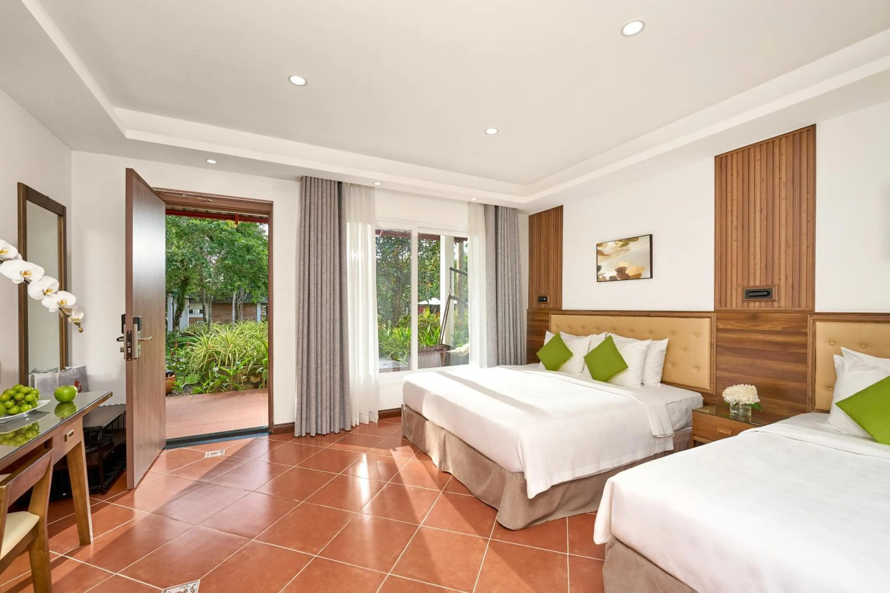 View (from property/room), Bed in Famiana Green Villa - Complimentary Airport Shuttle