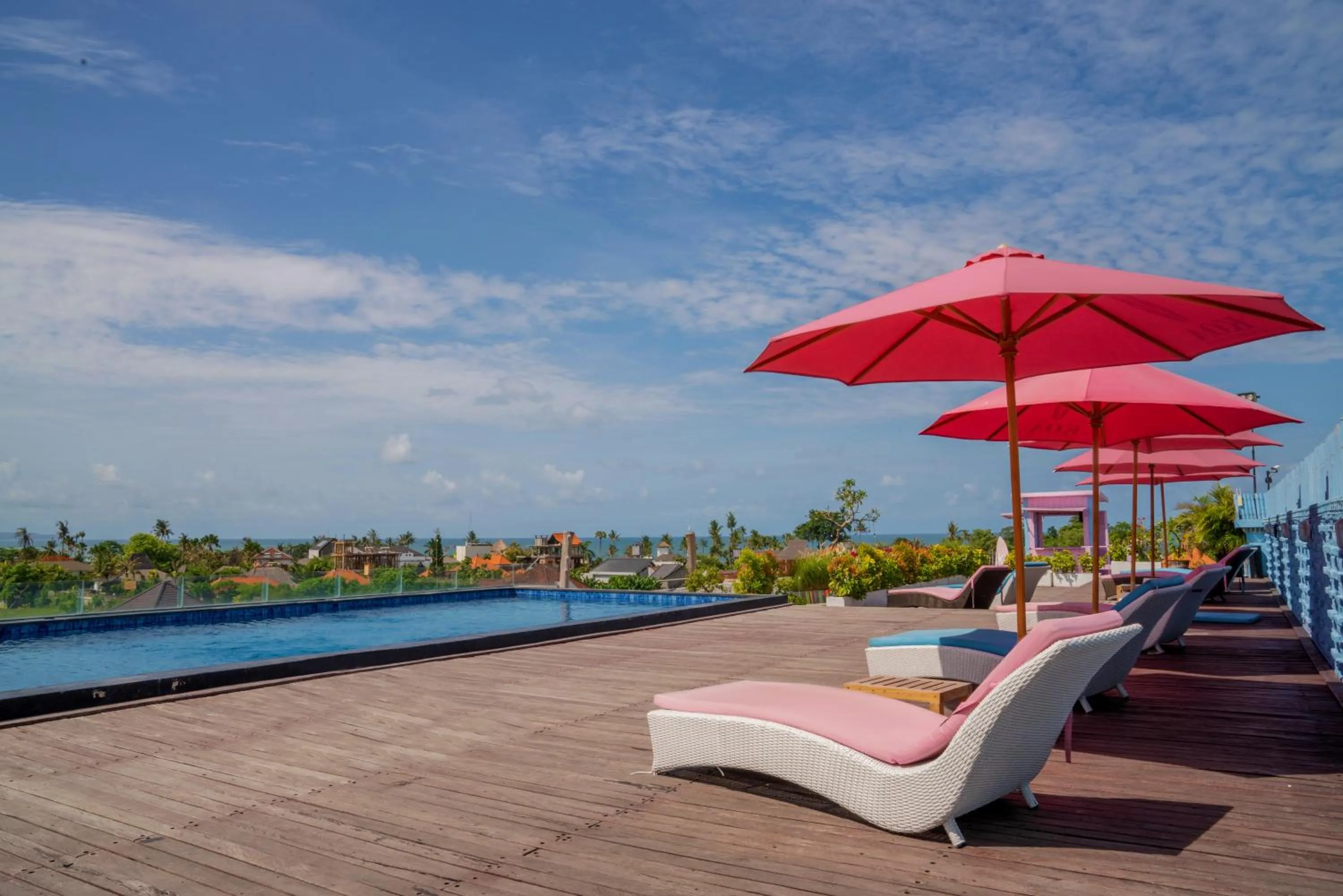 Swimming pool in Koa D Surfer Hotel