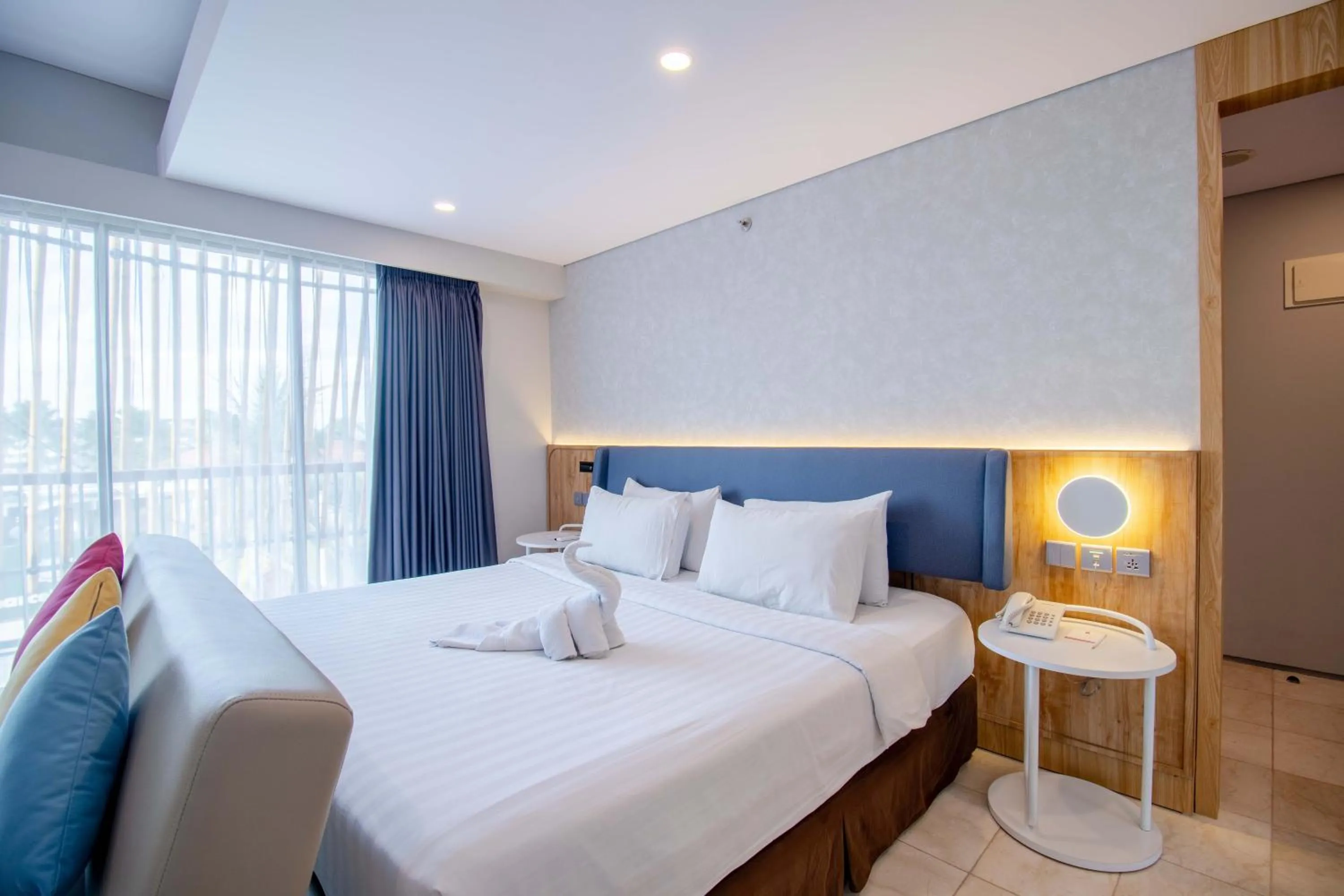 Bed in Koa D Surfer Hotel