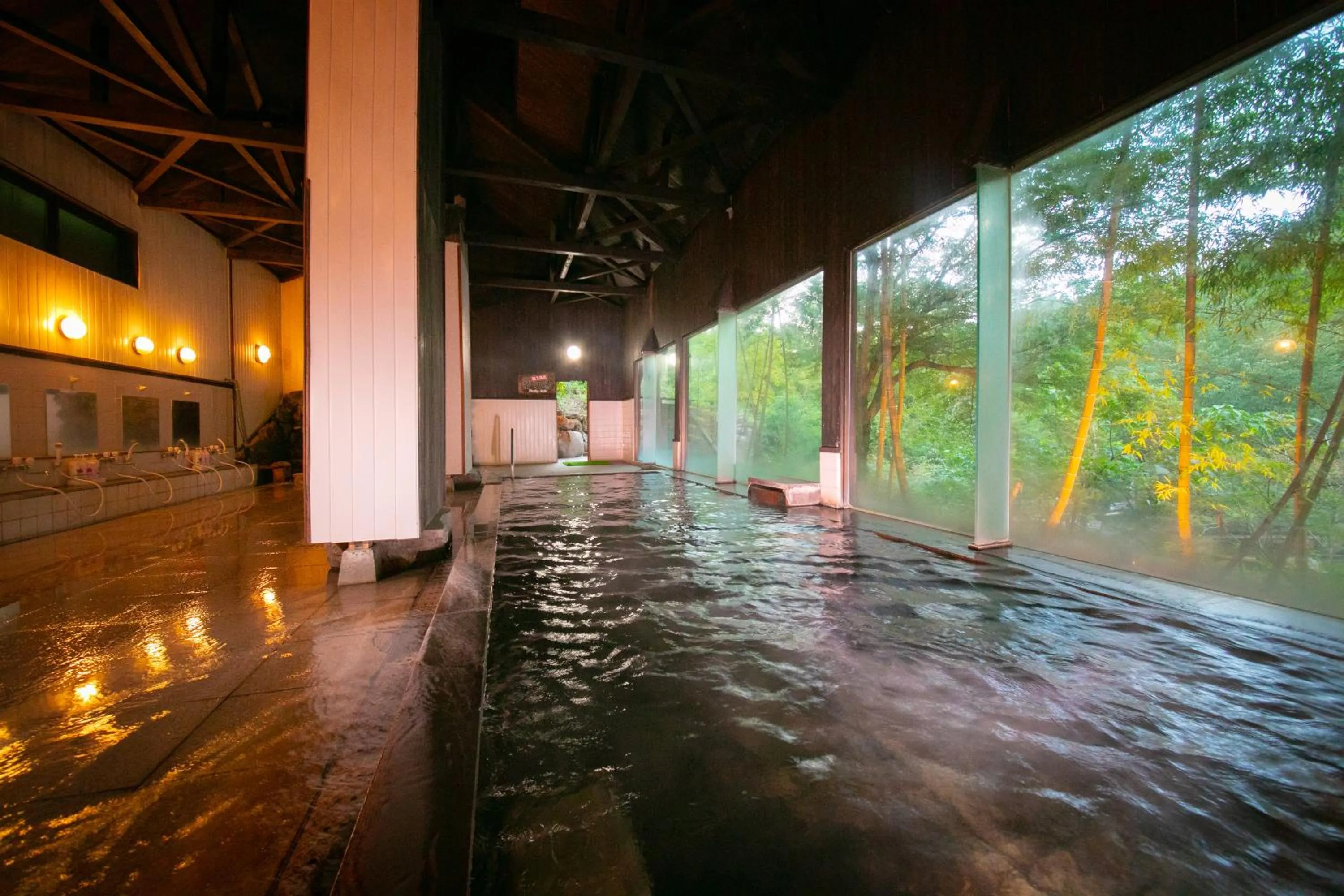 Hot Spring Bath in Hosenji Kanko Hotel Yumotoya