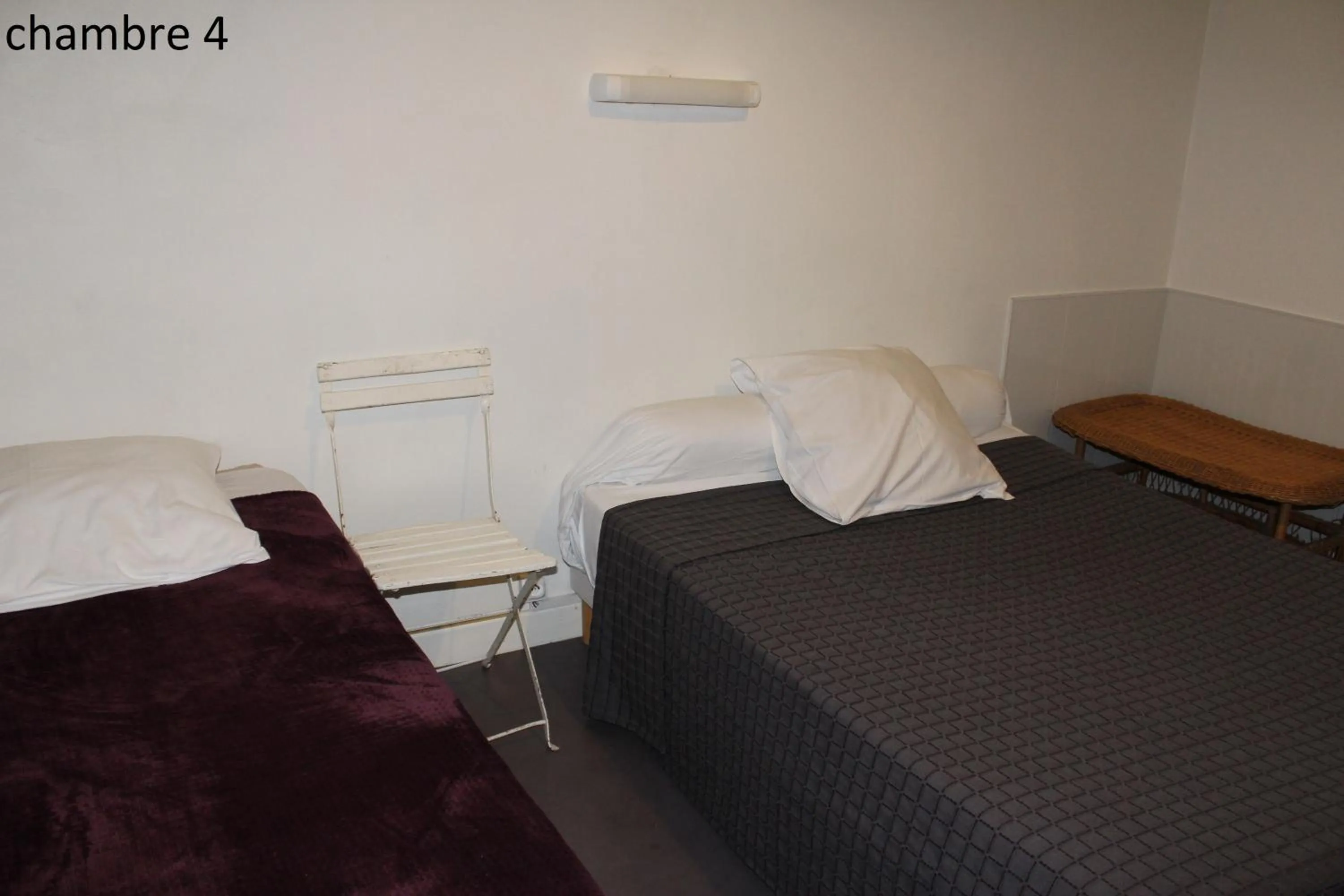 Bed in Hôtel le Dervois