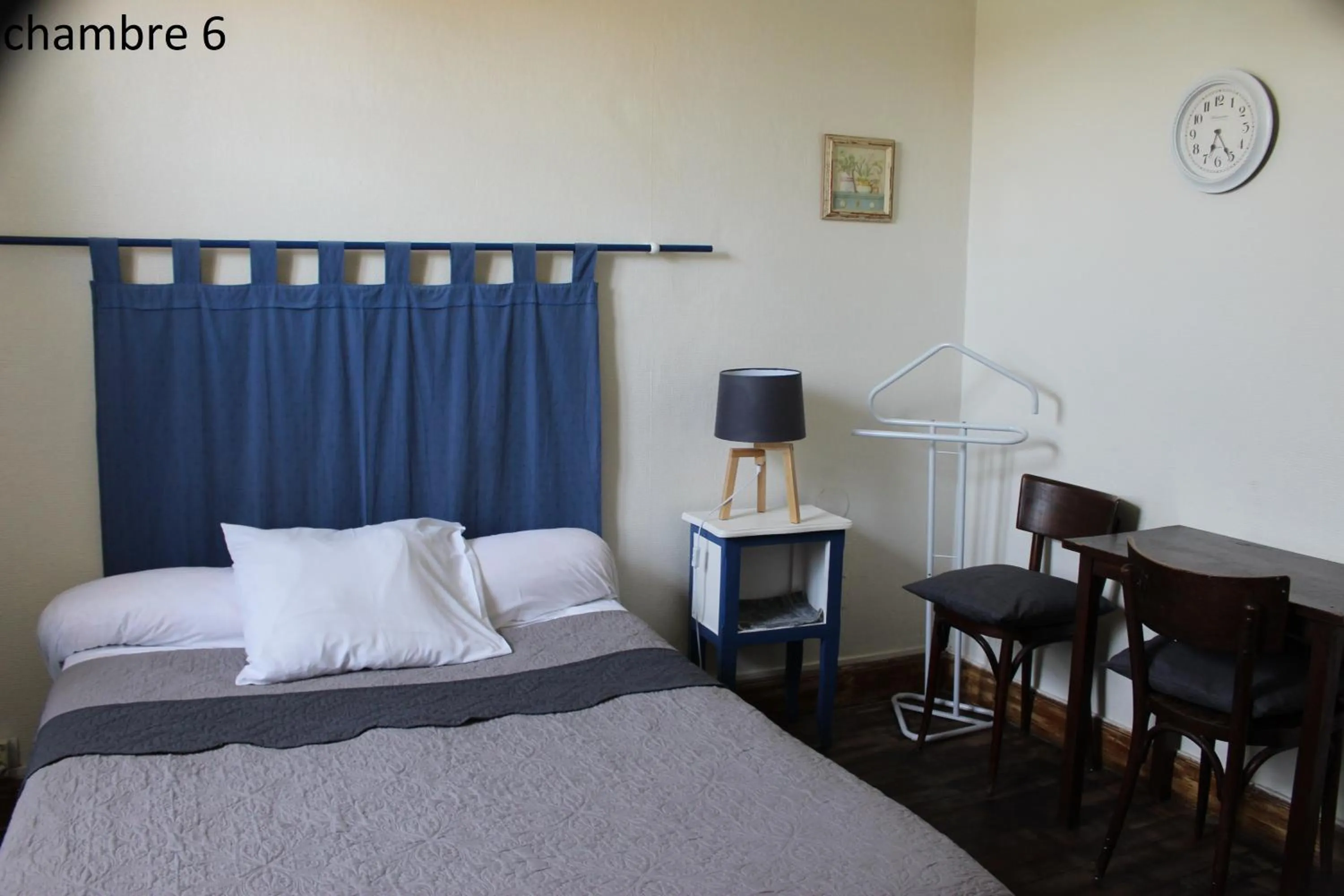 Bed in Hôtel le Dervois