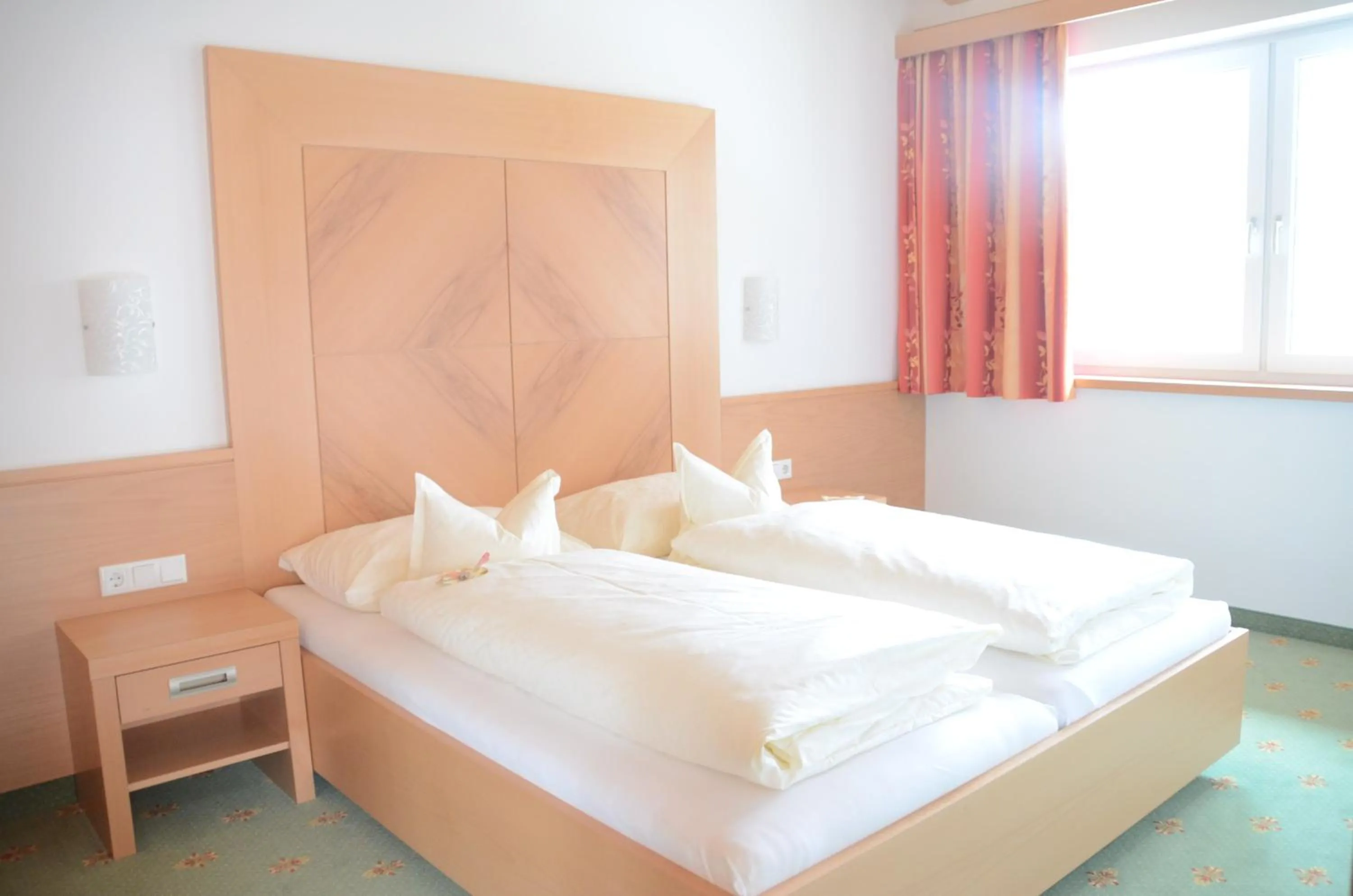 Photo of the whole room, Bed in Villa Buchenhain