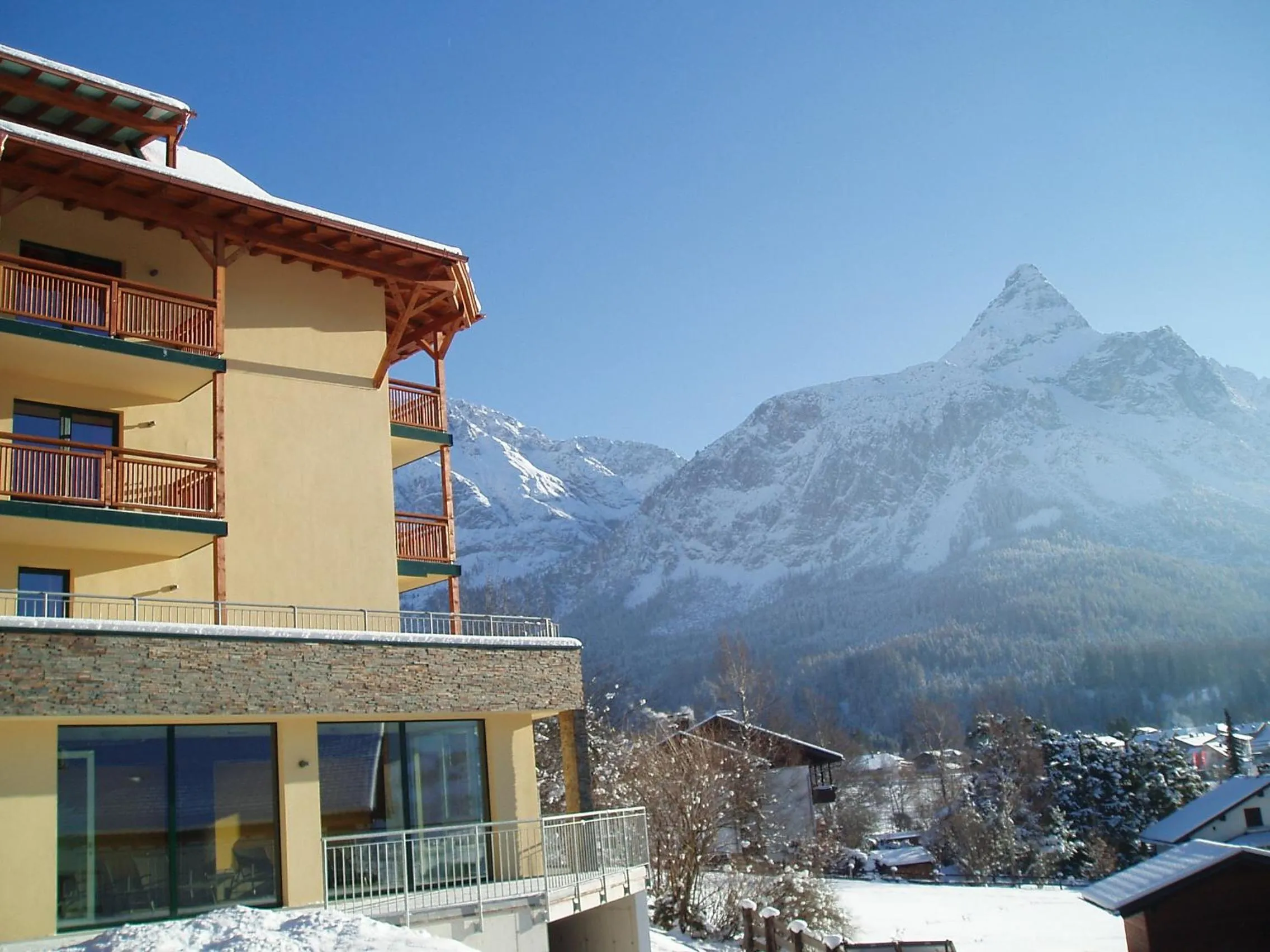 Facade/entrance in Villa Buchenhain