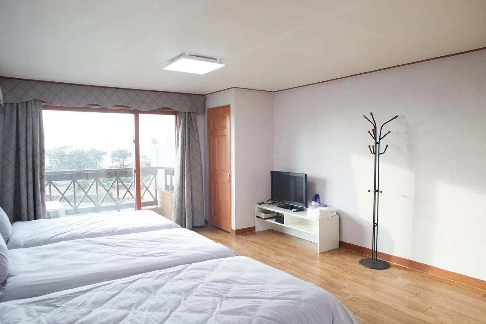 Bed in Jeju Tovice Condo New Building