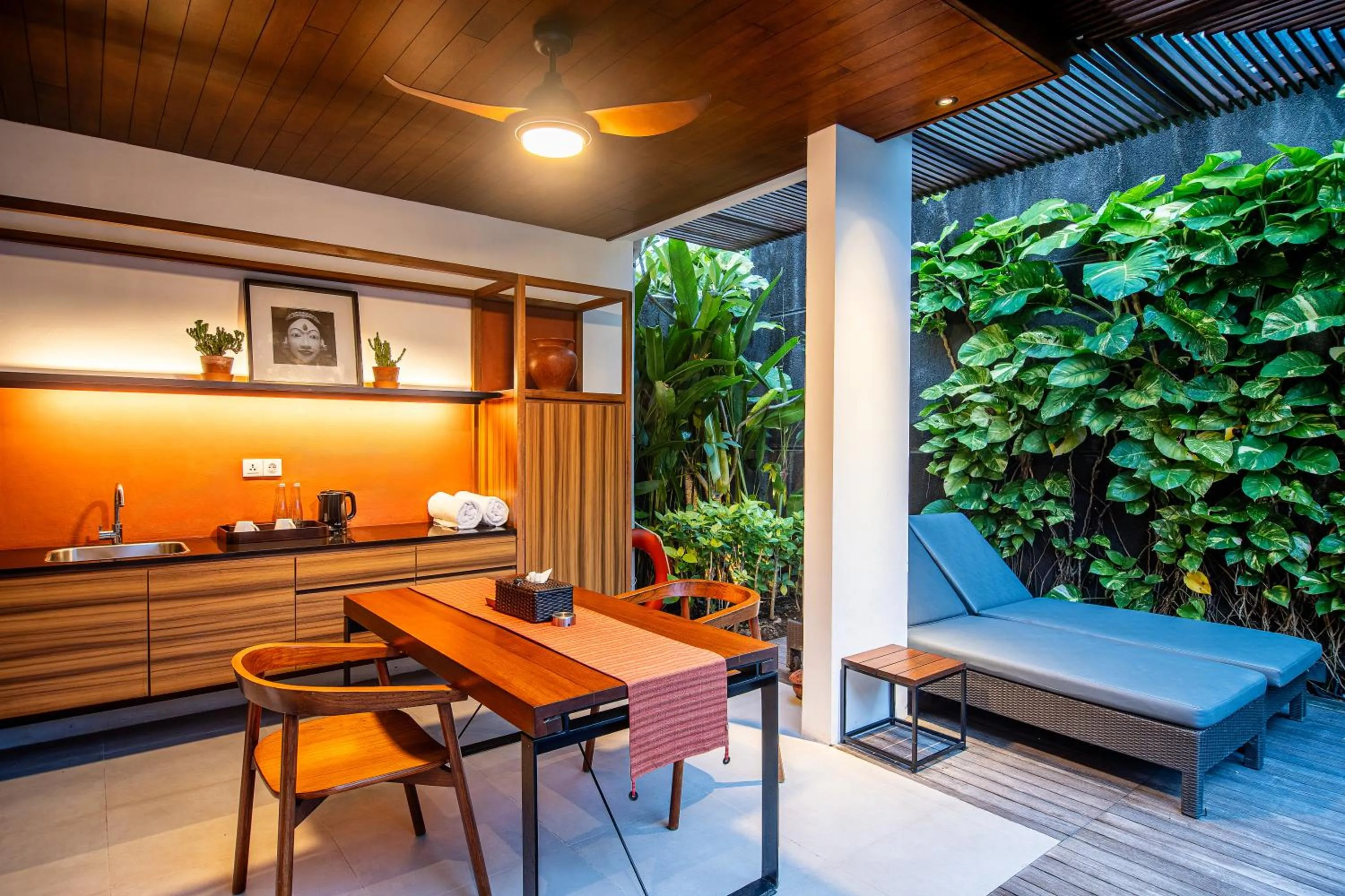 Dining area in Abia Villa Legian