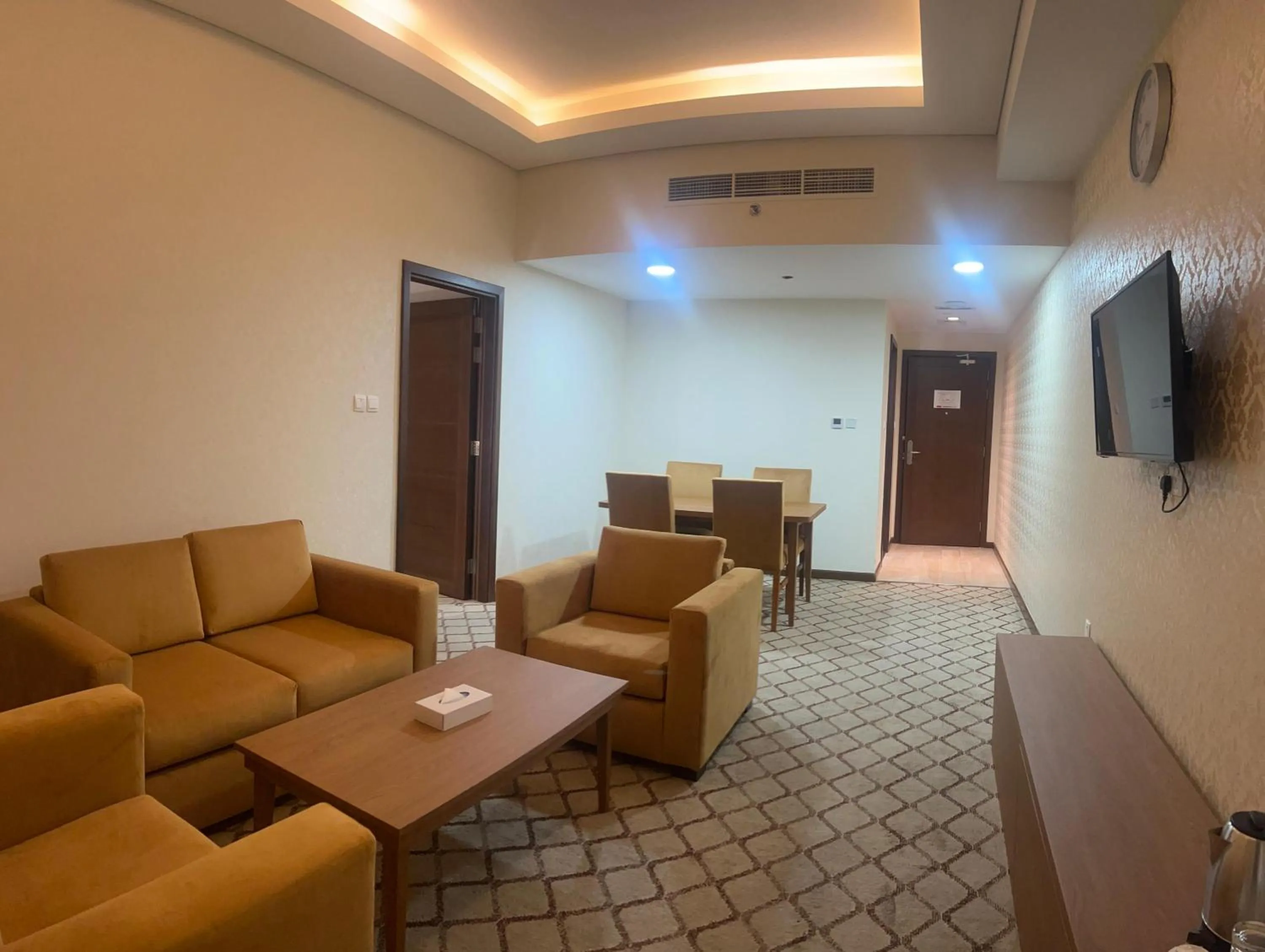 Living room in Tamr Inn Hotel