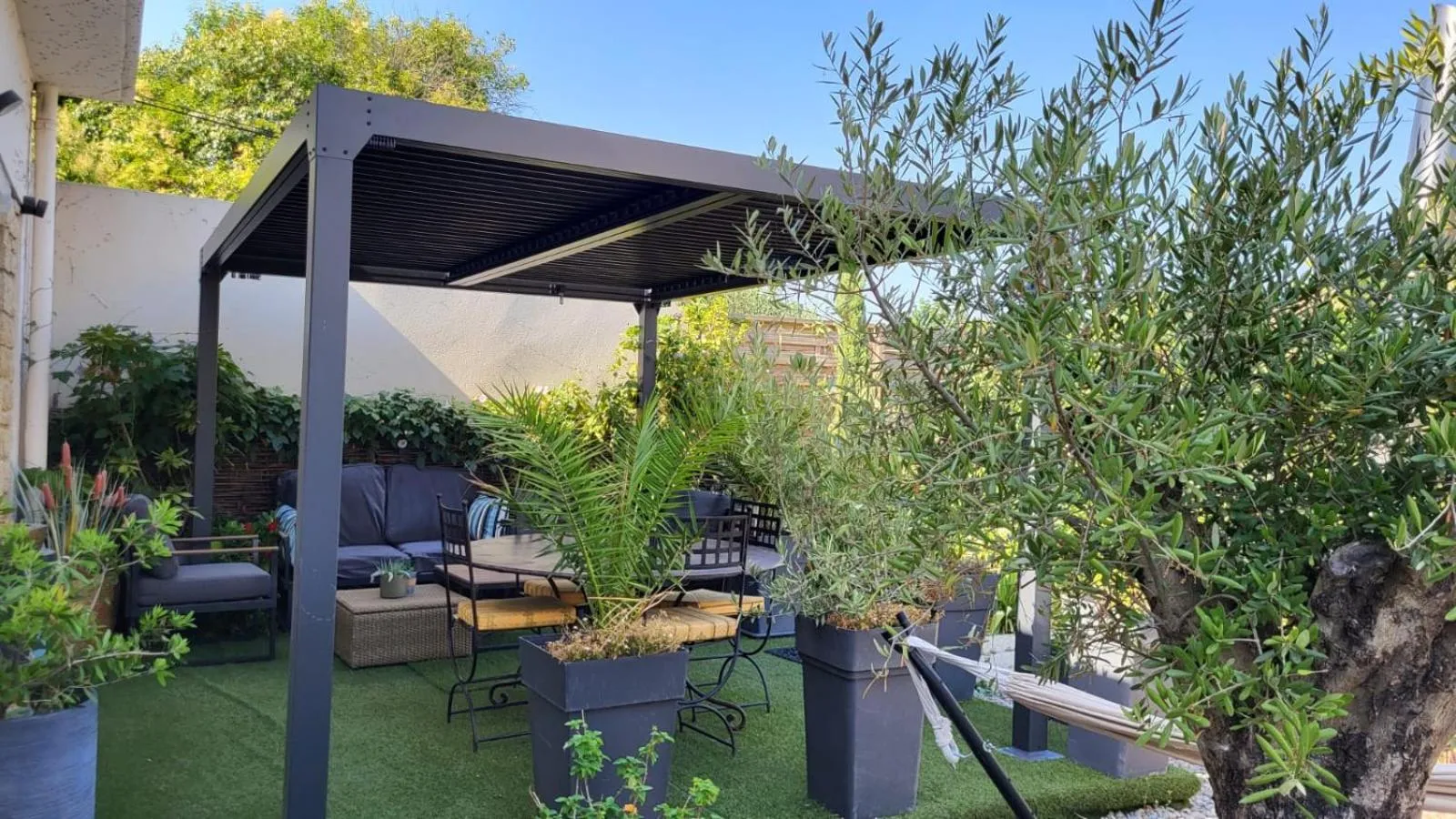 Garden in Hôtel Boquier, Avignon Centre