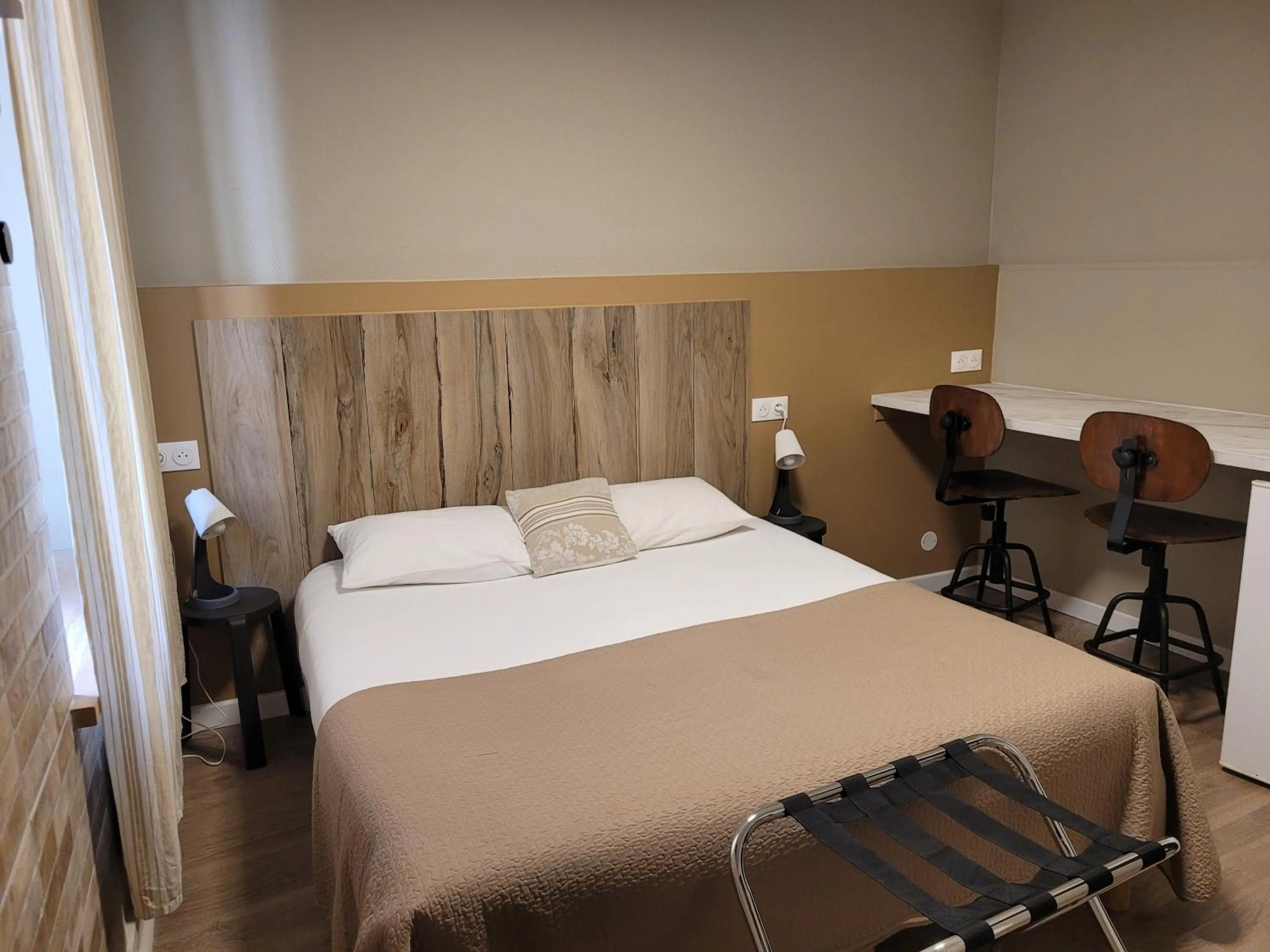 Bed in Hôtel Boquier, Avignon Centre