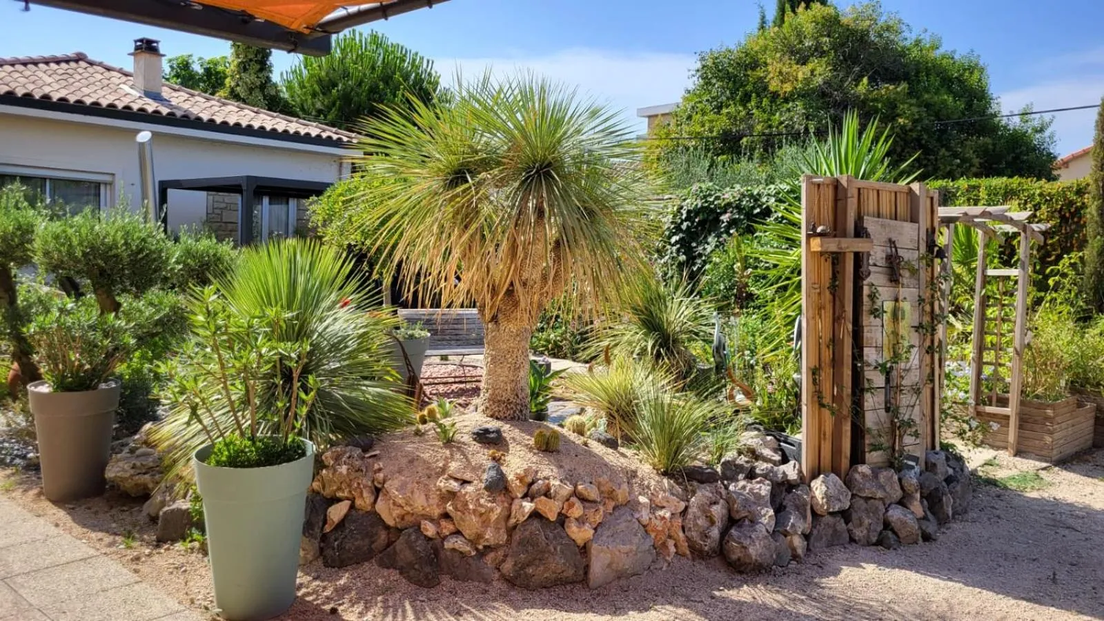 Garden in Hôtel Boquier, Avignon Centre