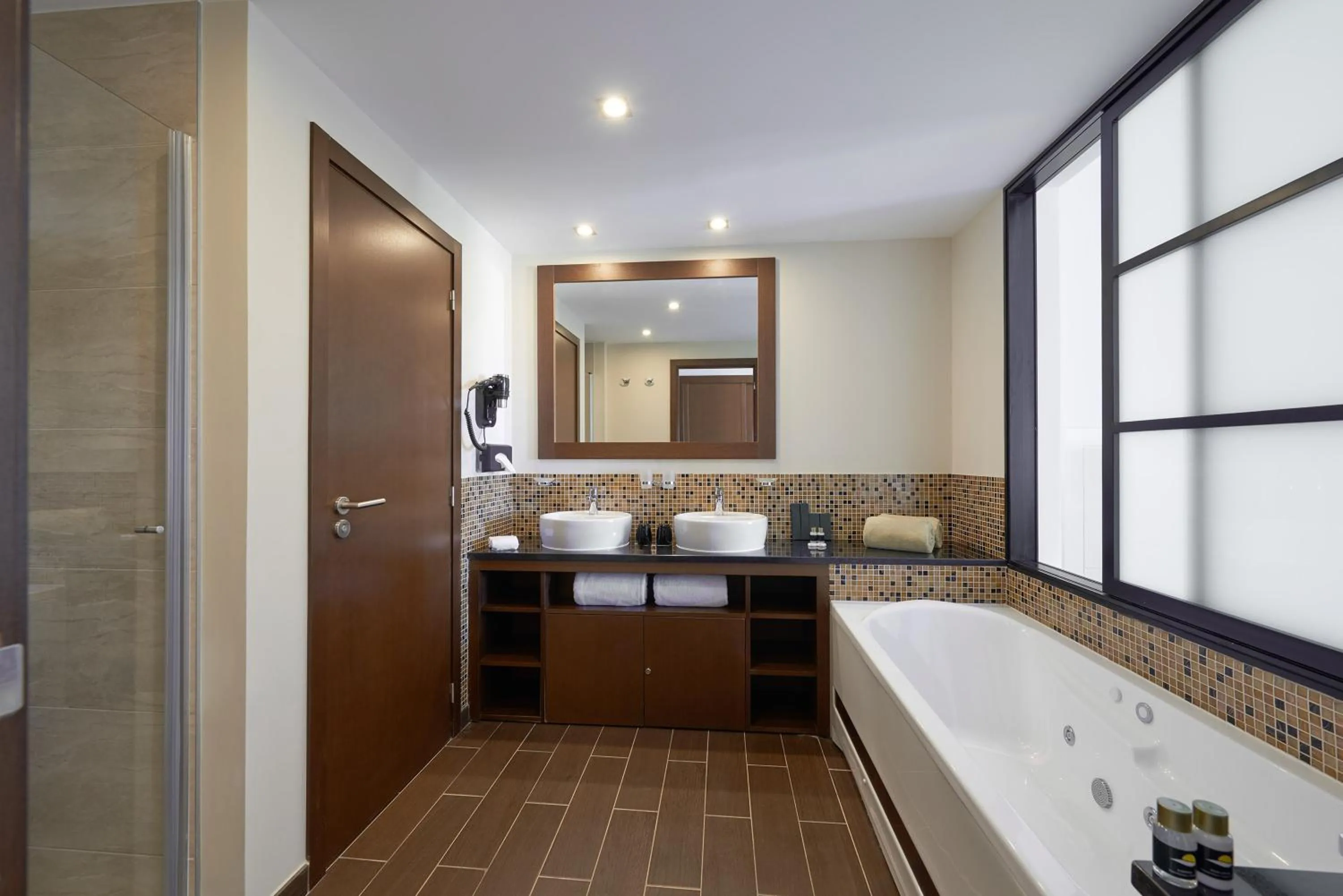 Bathroom in Meliá Laguna Beach