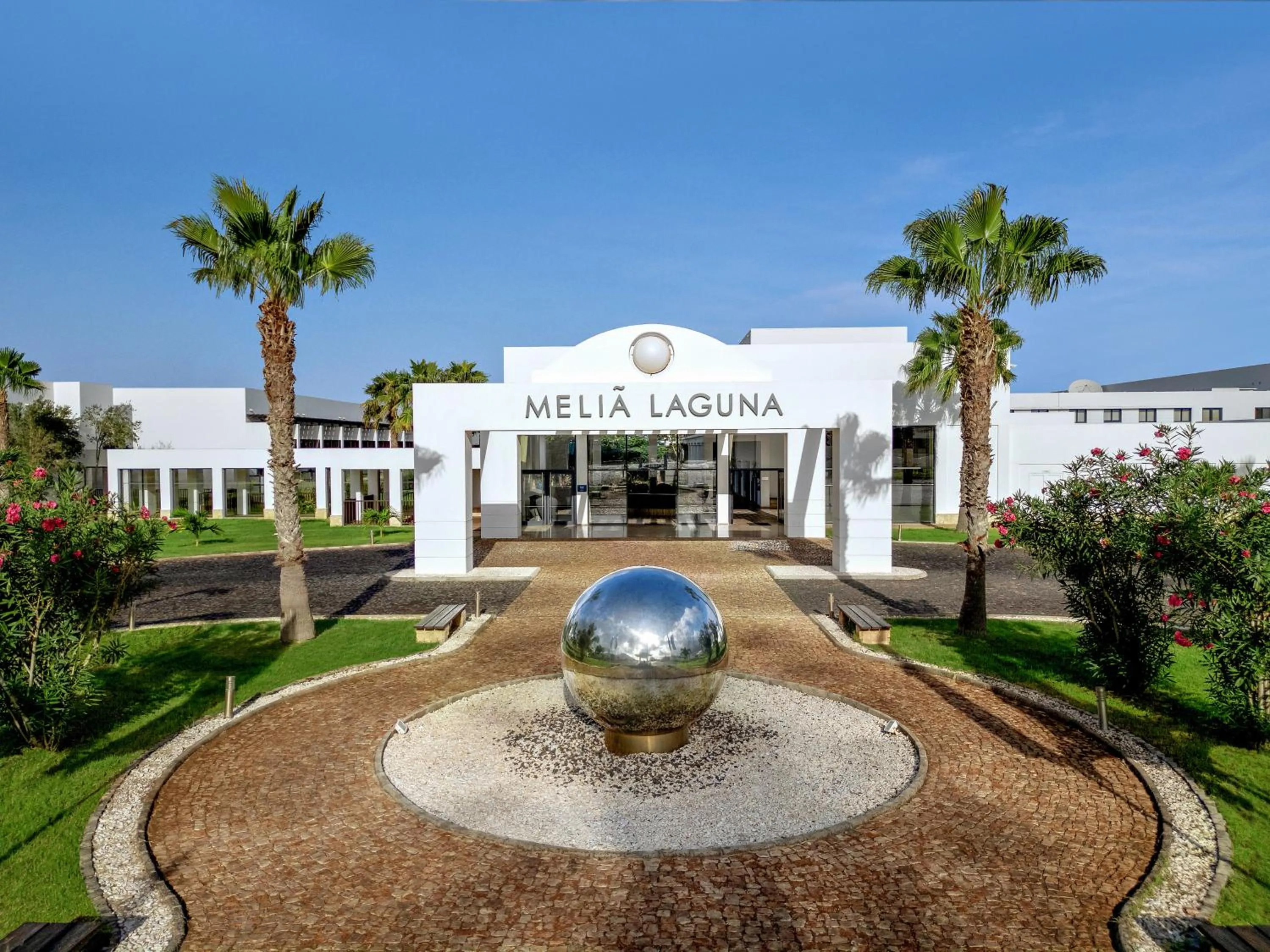 Property building in Meliá Laguna Beach