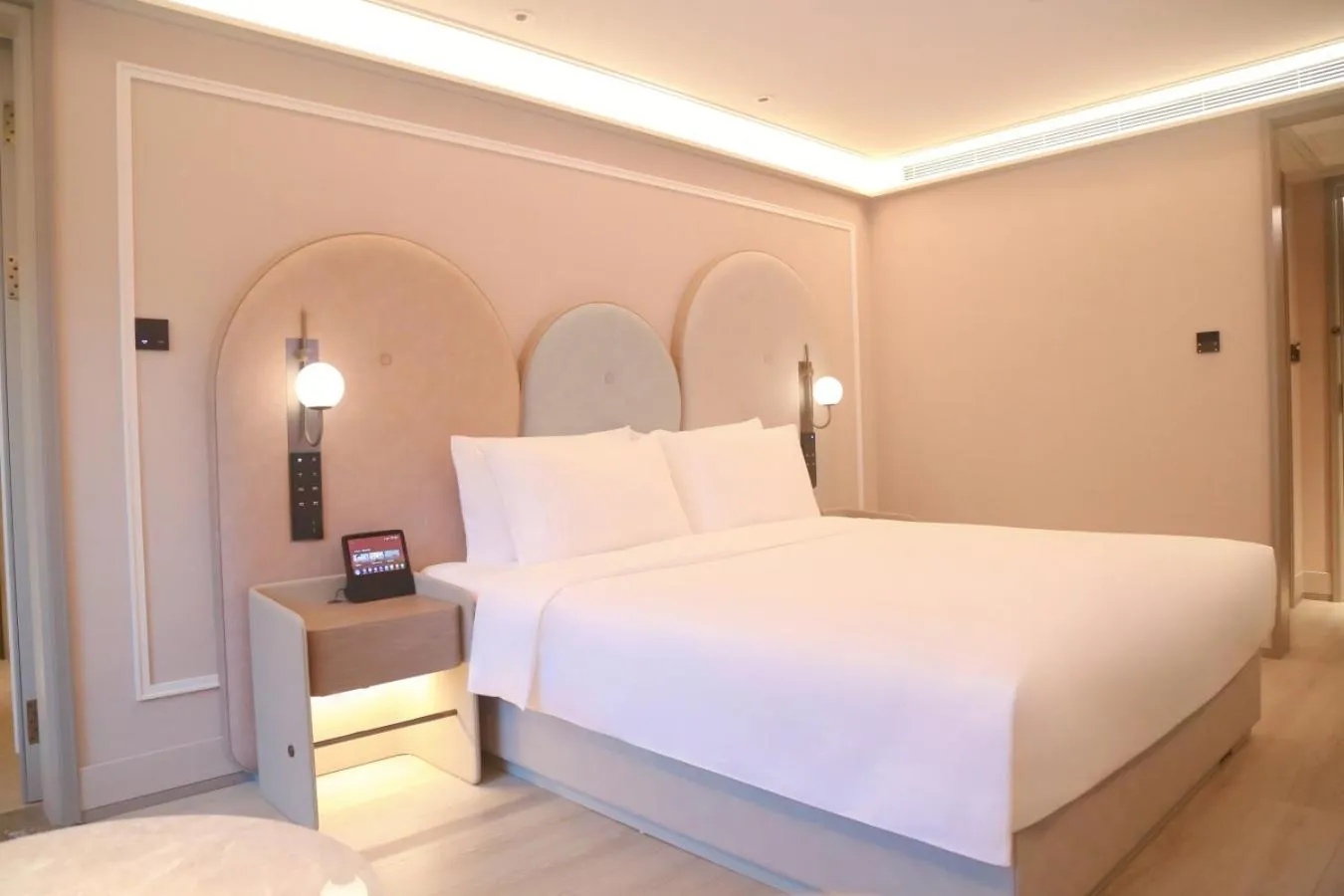 Bed in Mercure Beijing Anzhen Olympic Center