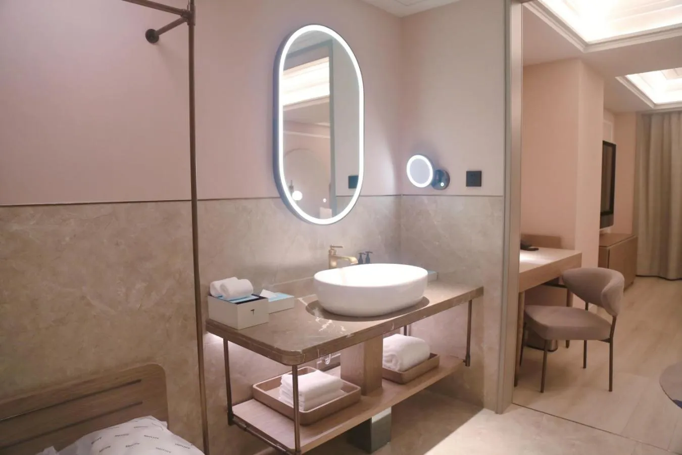 towels in Mercure Beijing Anzhen Olympic Center