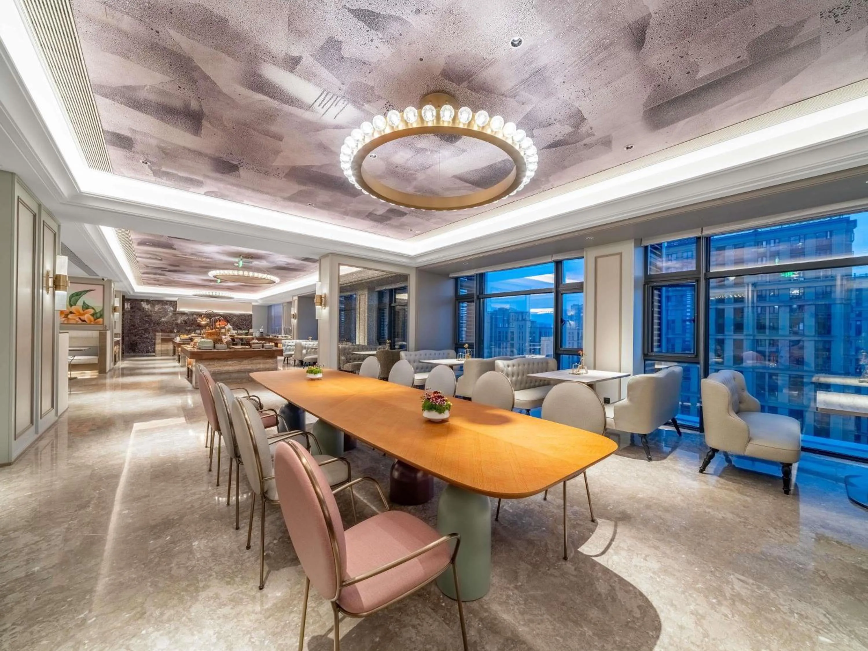 Restaurant/places to eat in Mercure Hangzhou Gongshu Wanda Plaza