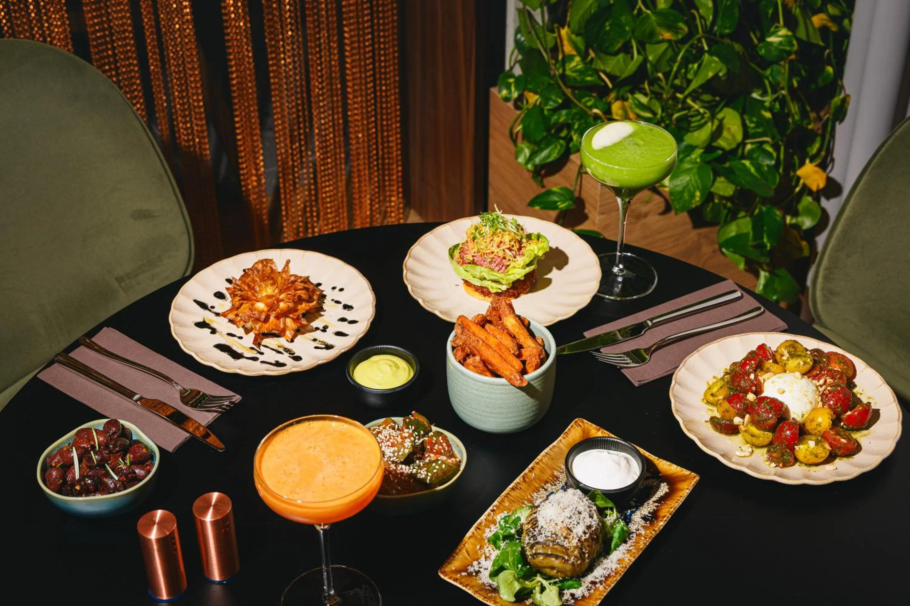 Restaurant/places to eat in Novotel Tallinn