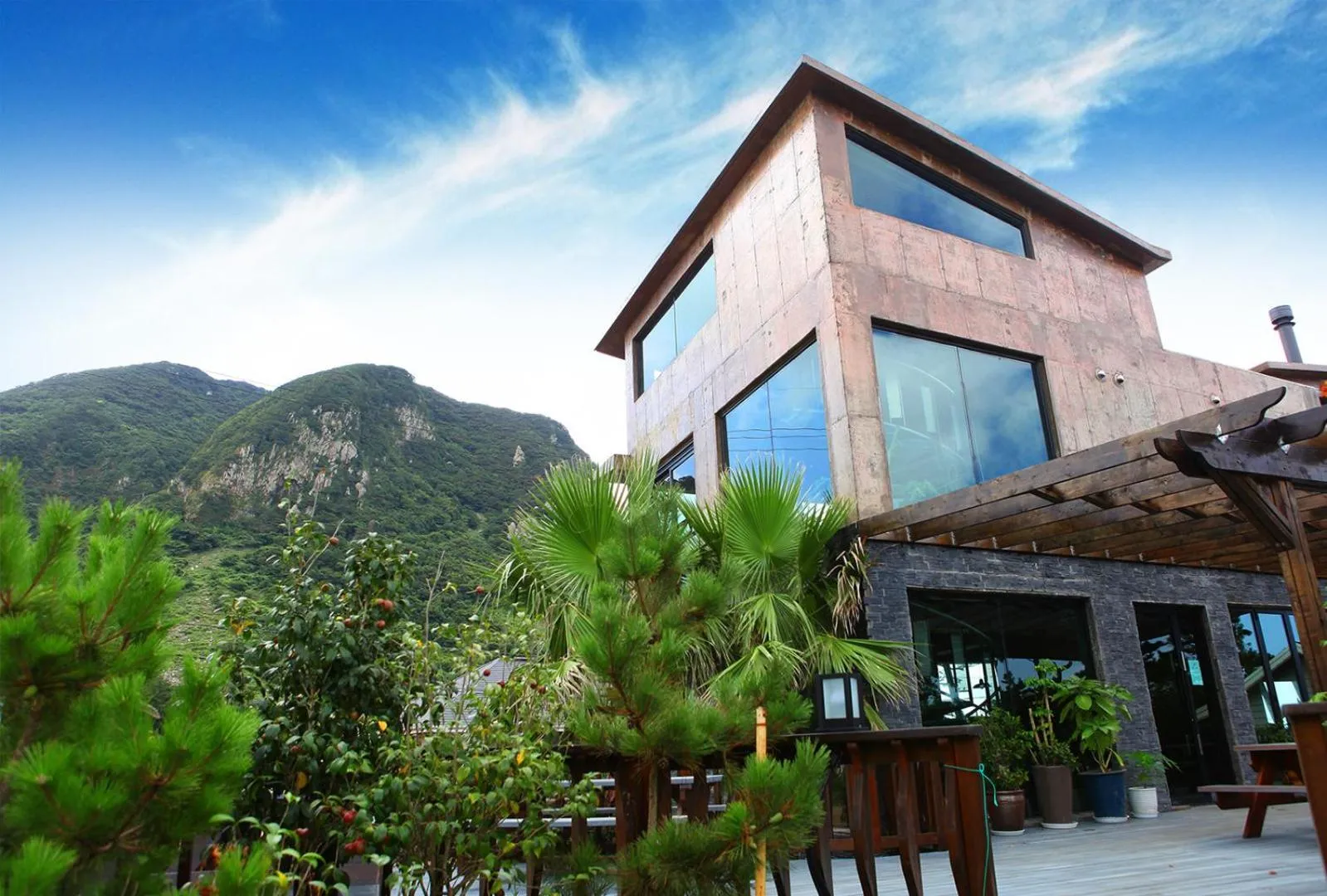 Property building in Mirvill Pension & Resort