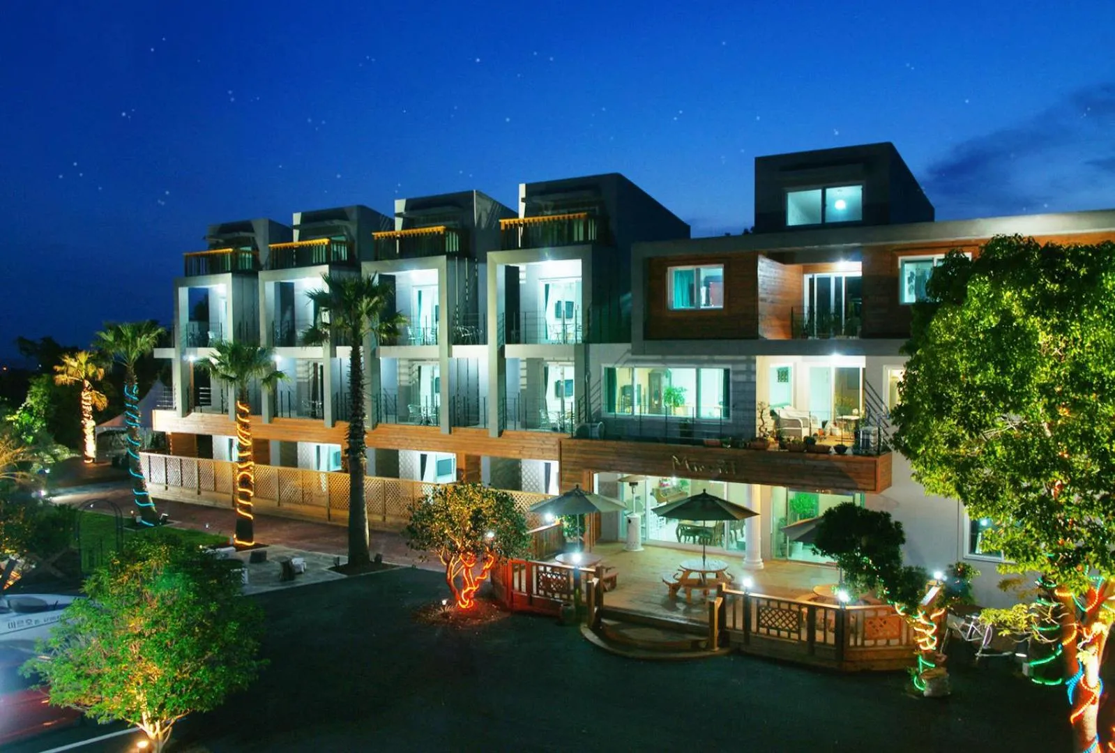 Facade/entrance in Mirvill Pension & Resort