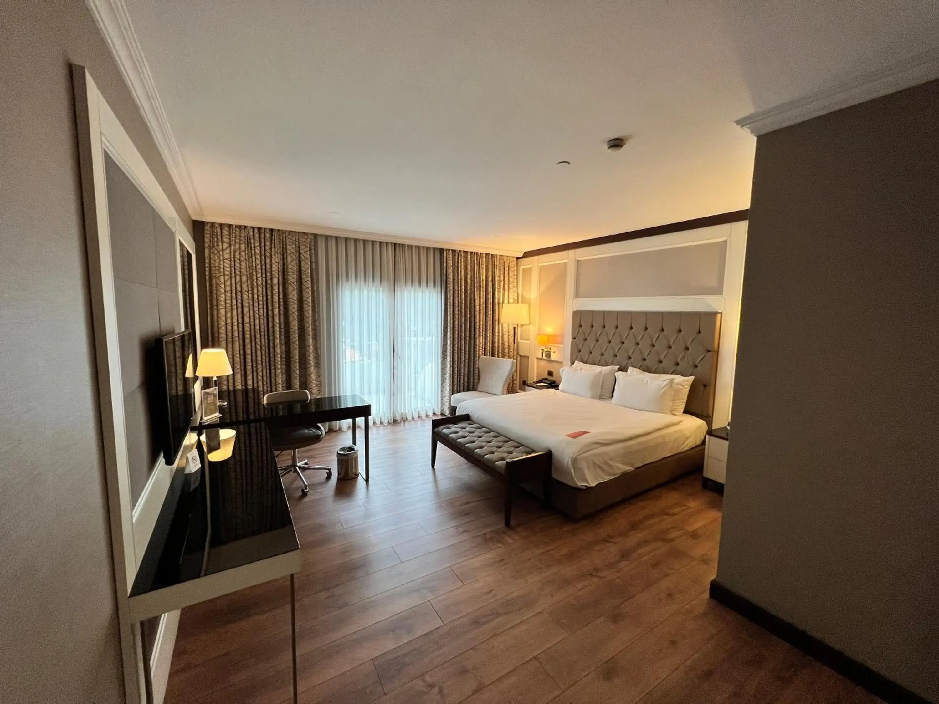 Junior King Suite - Mobility Access/Non-Smoking in Ramada by Wyndham Istanbul Merter Junior King Suite - Mobility Access/Non-Smoking in Ramada by Wyndham Istanbul Merter