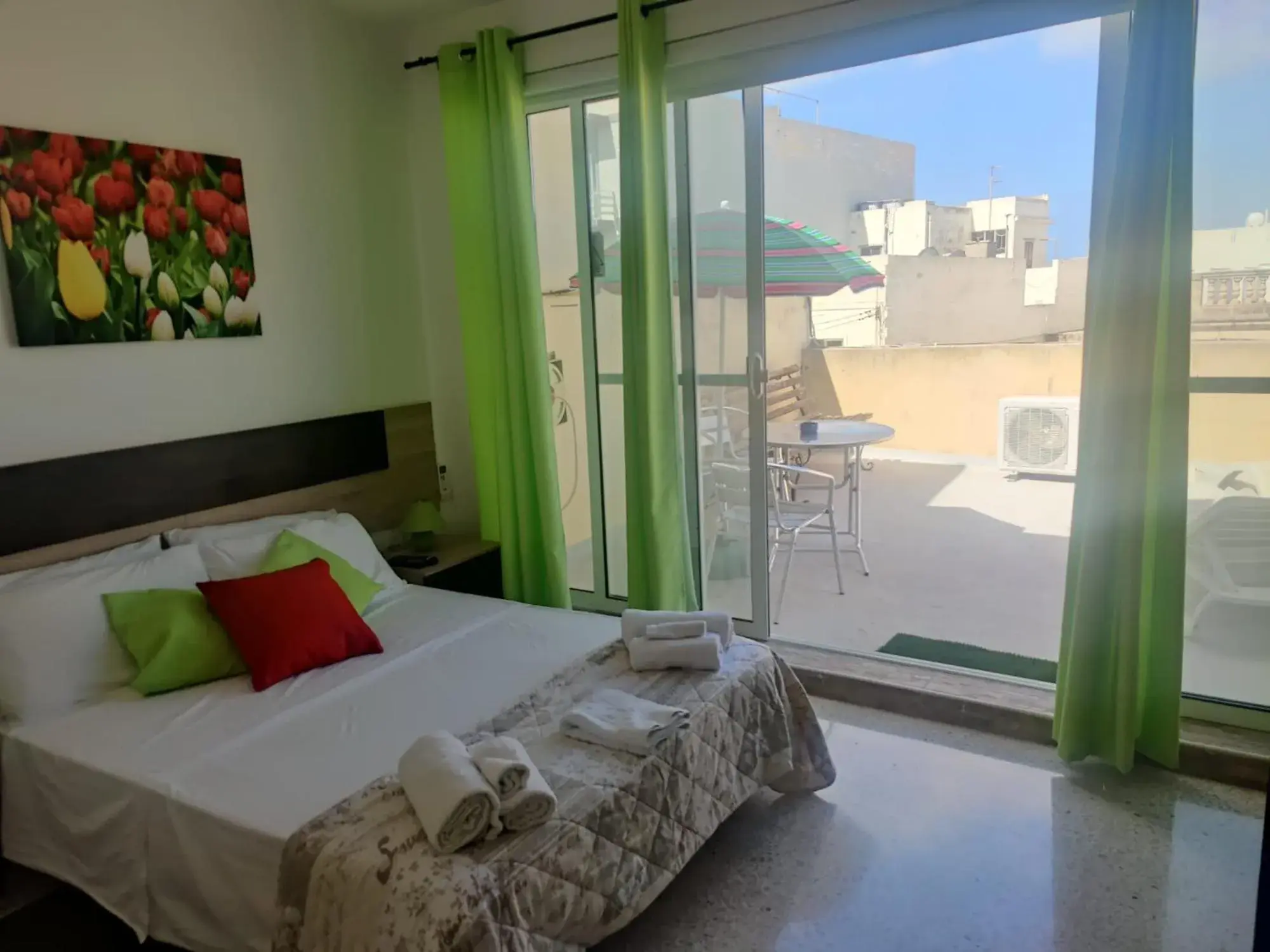 Budget Double Room in D'Ambrogio Guest House Budget Double Room in D'Ambrogio Guest House