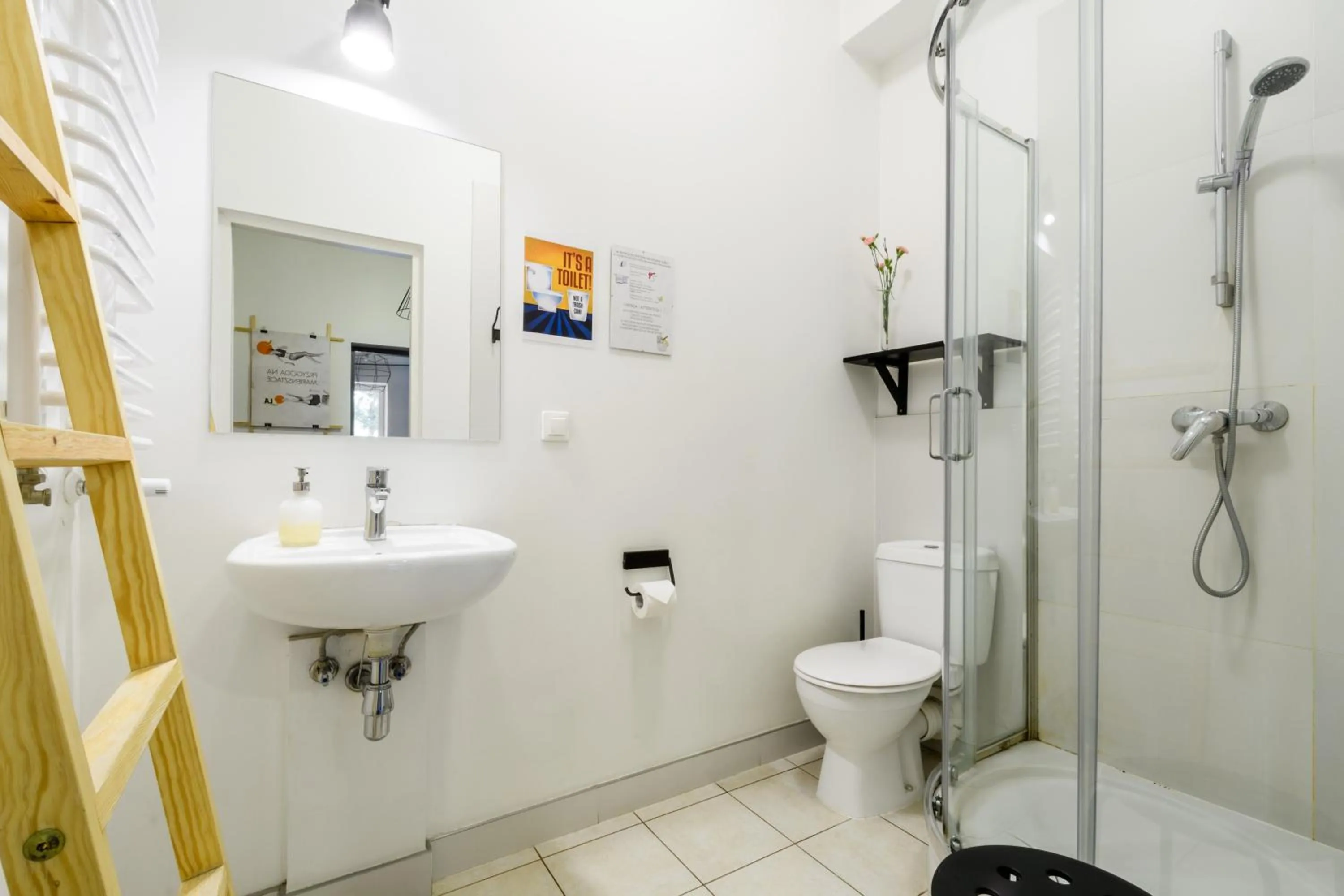 Shower in Lull Hostel